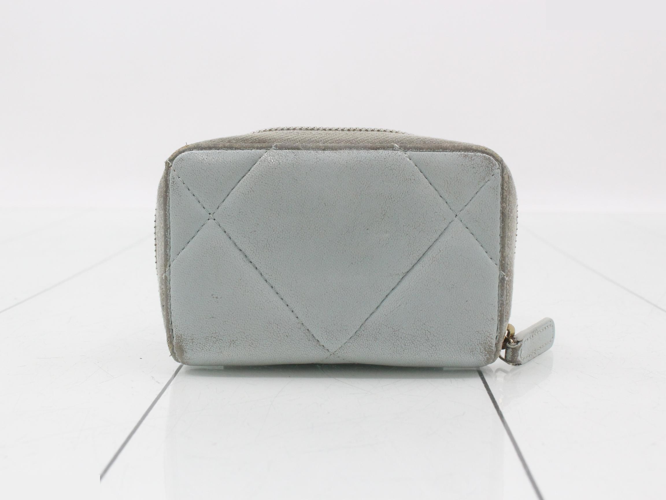 wallet — view 2