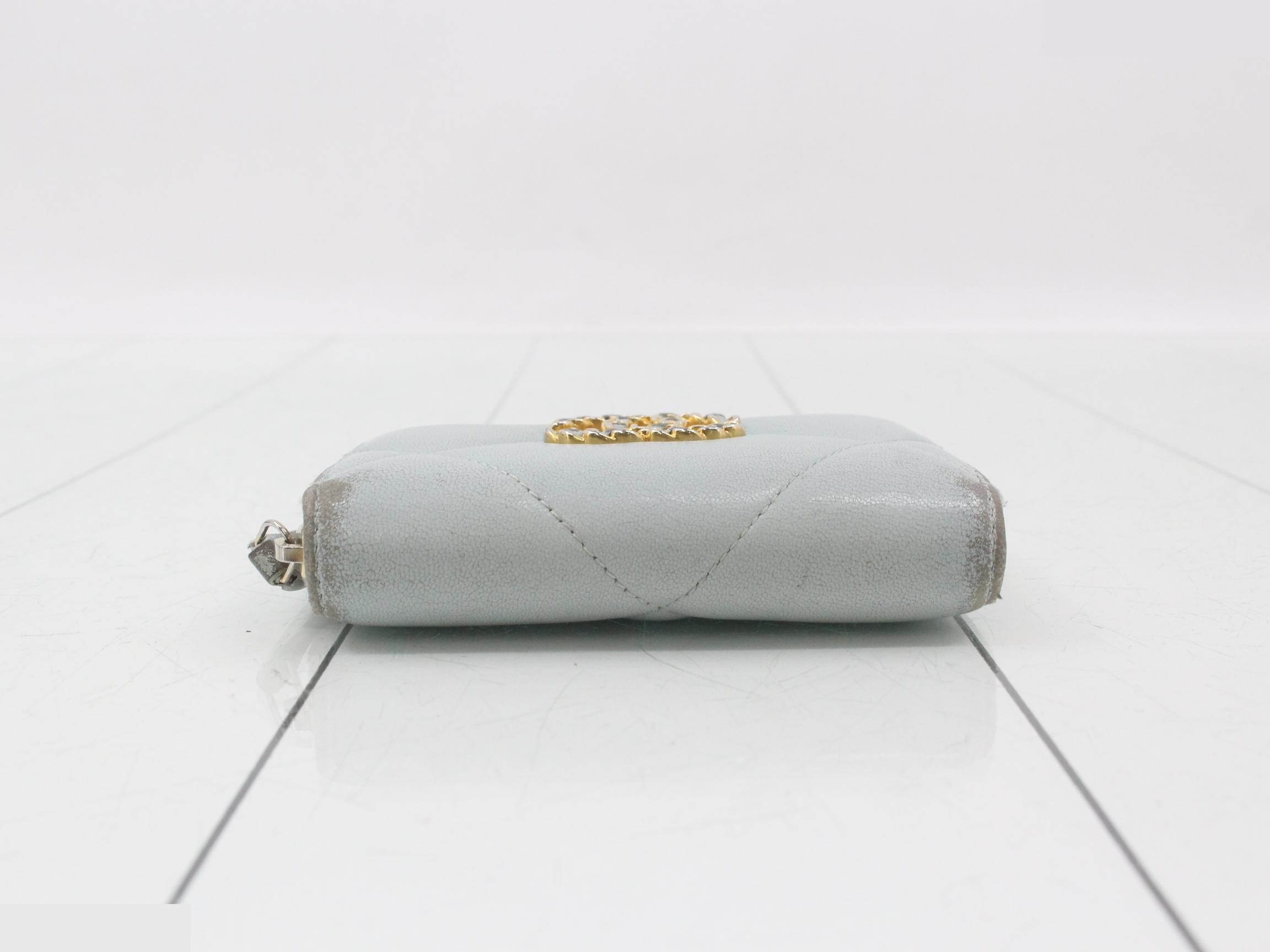 wallet — view 3