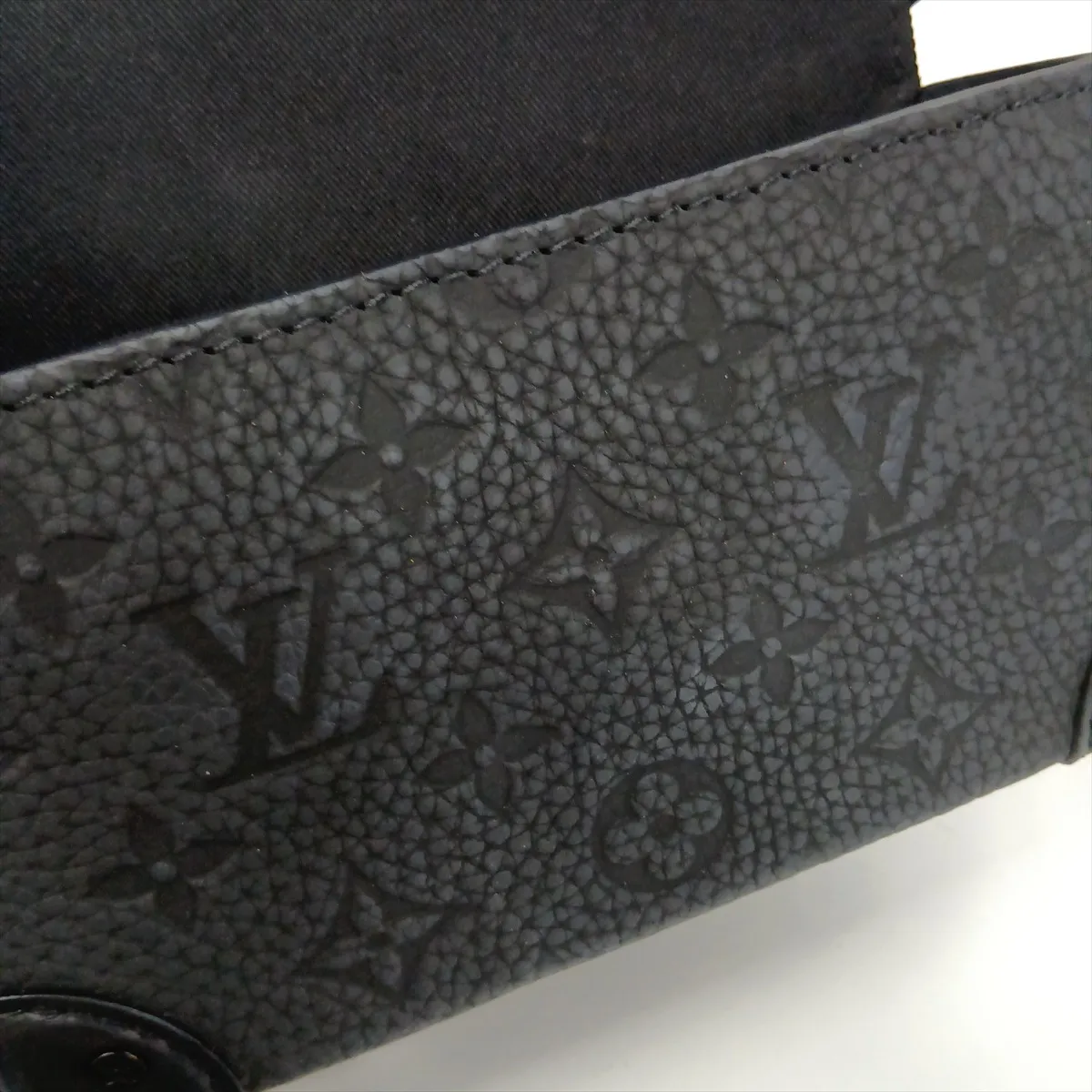 Taurillon Monogram Steamer Wearable Wallet M81746 Black (RFID detected) — view 13