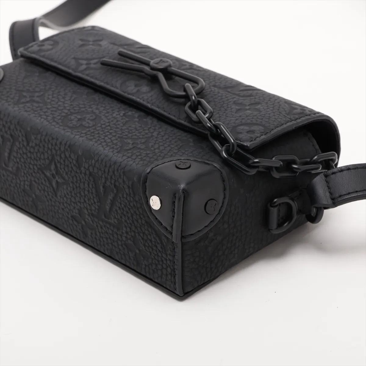 Taurillon Monogram Steamer Wearable Wallet M81746 Black (RFID detected) — view 3