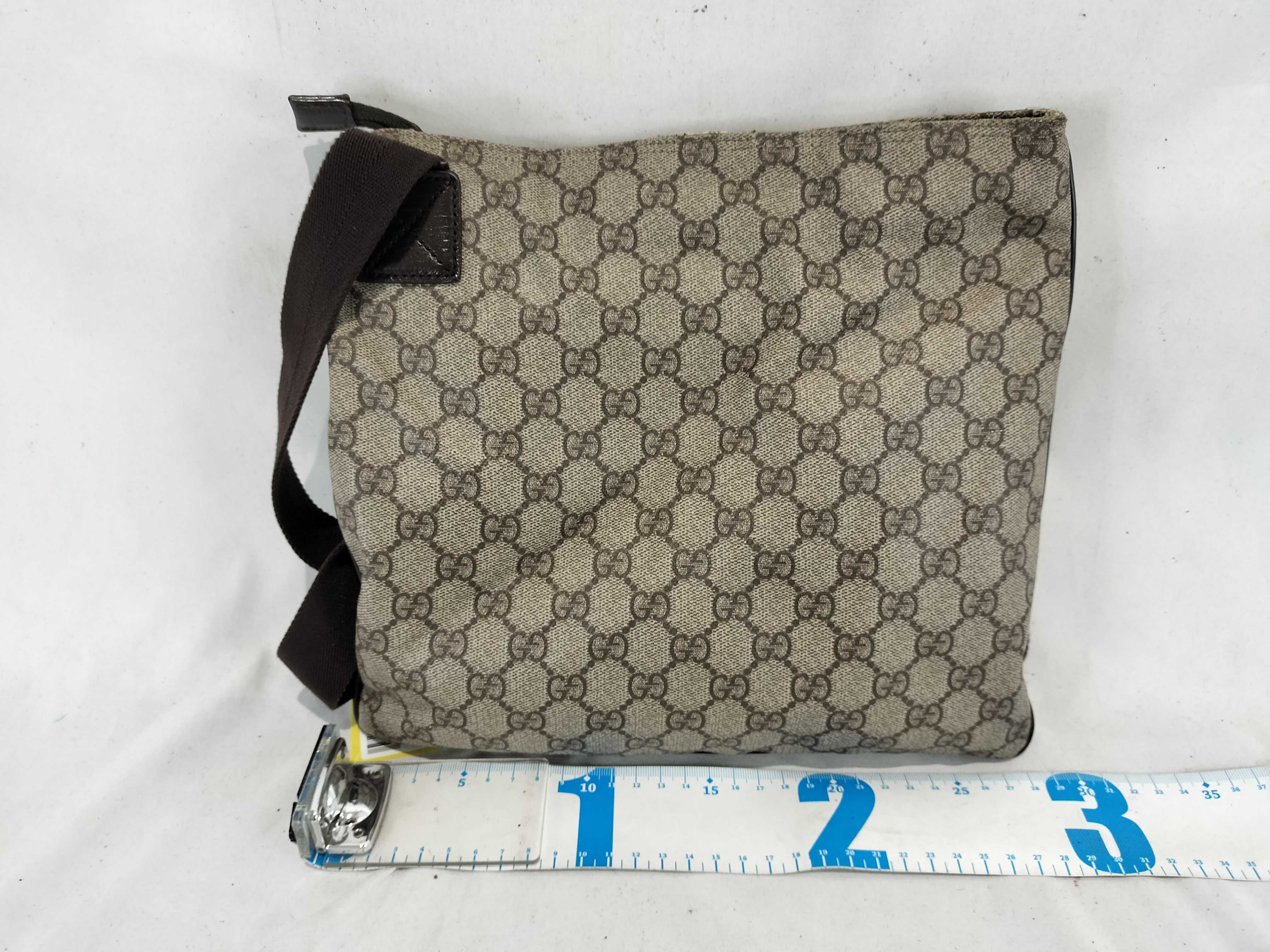 GG Supreme Shoulder Bag 141626204046 Shoulder Bag — view 3