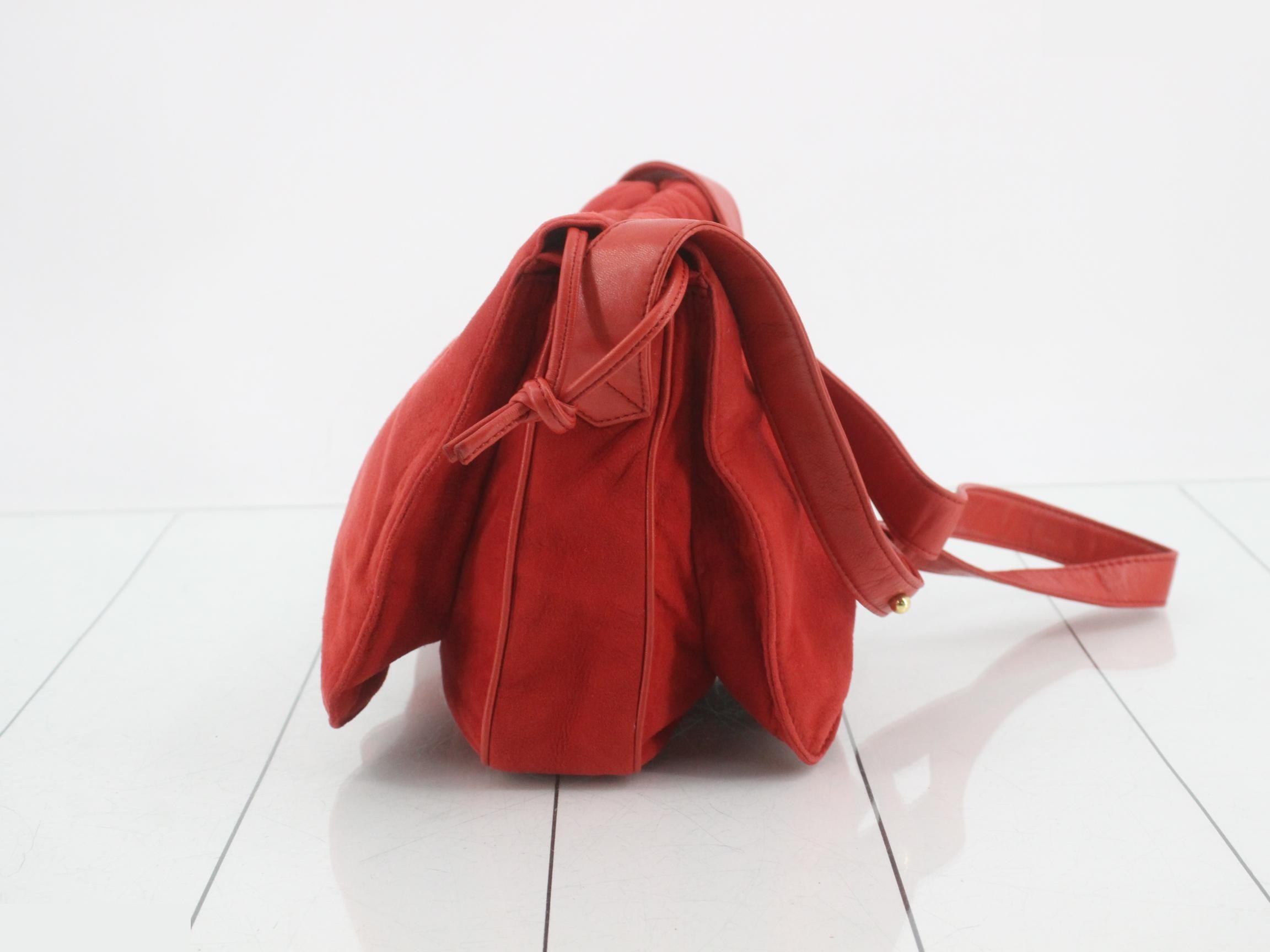 Suede Anagram Logo — view 4