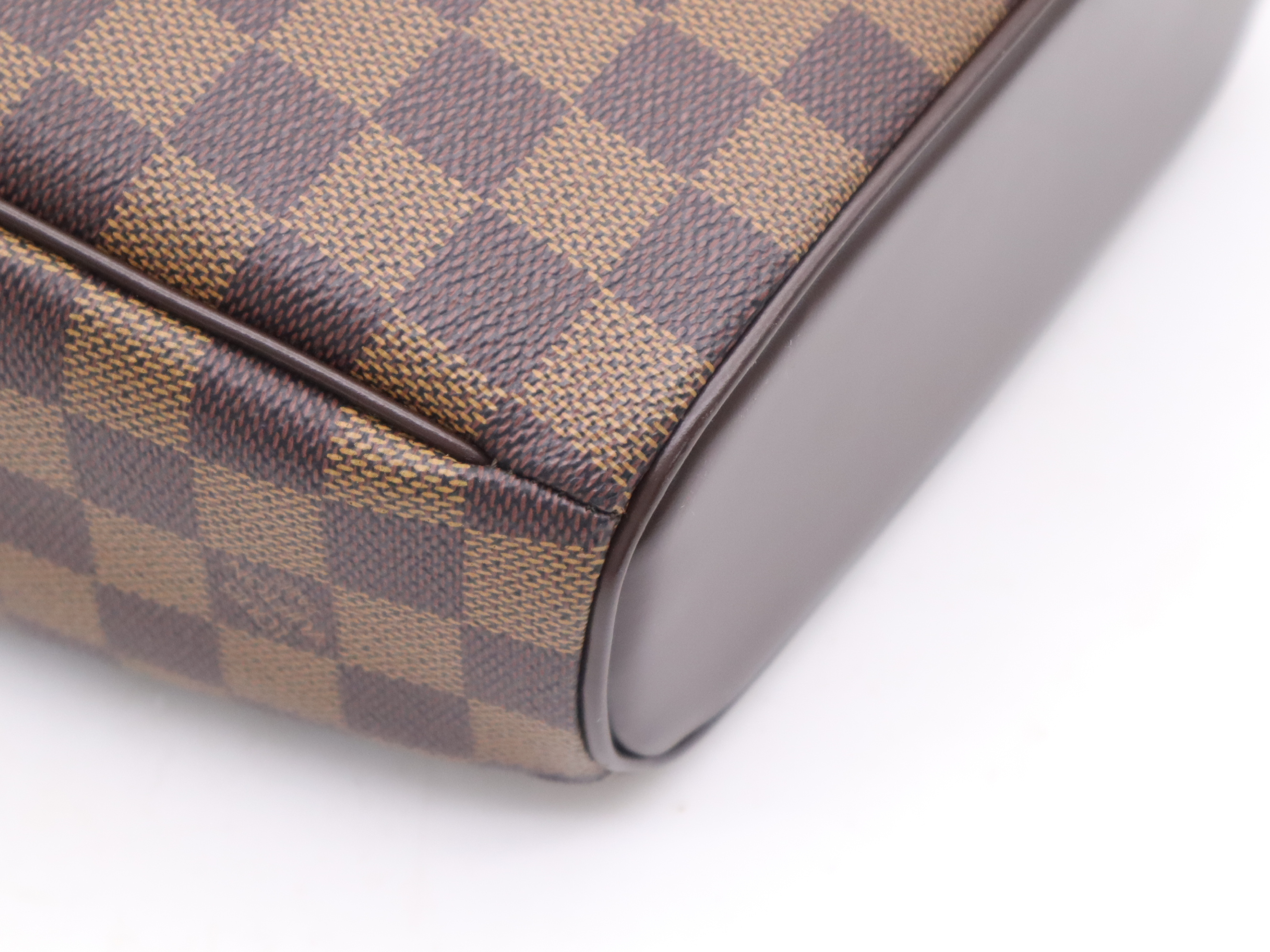N51284 Damier Satya So Handbag — view 9