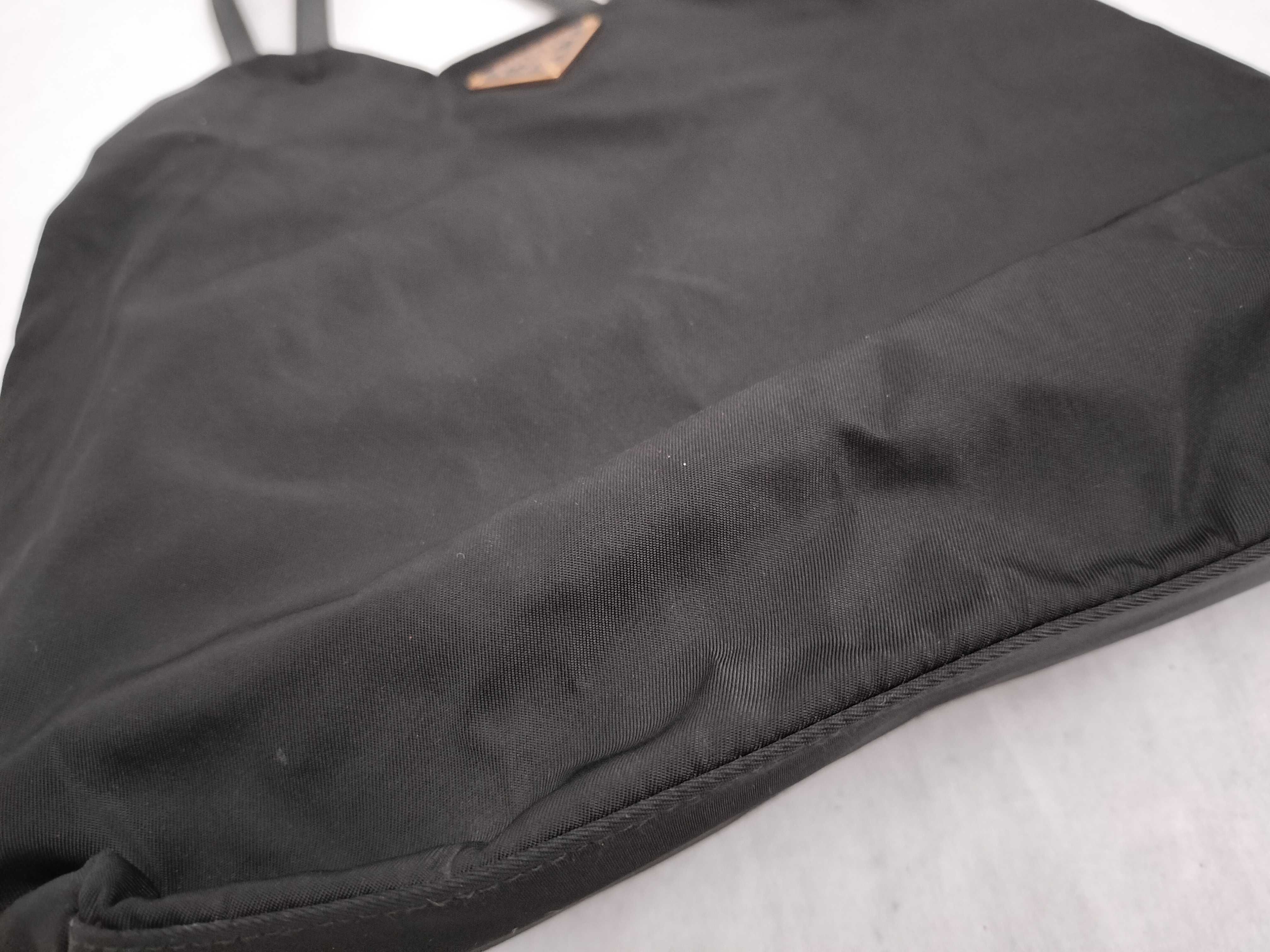 nylon tote bag with triangular logo, black. — view 14