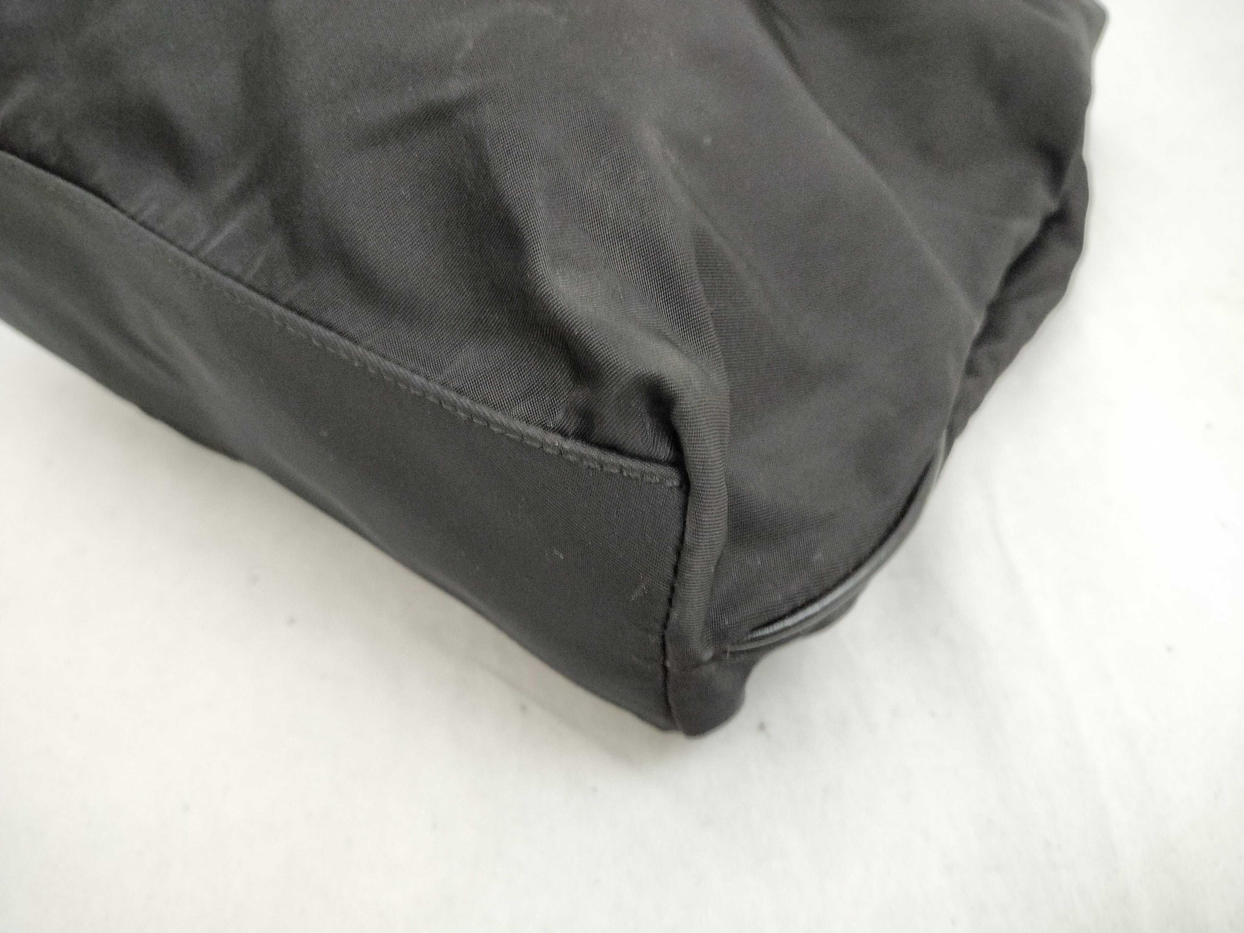 nylon tote bag with triangular logo, black. — view 6
