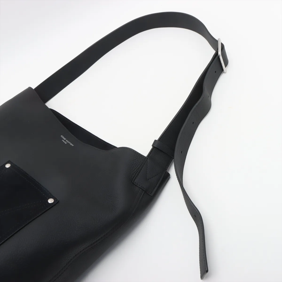 LV Touch Verso Tote M27022, serial number unknown, black. — view 5