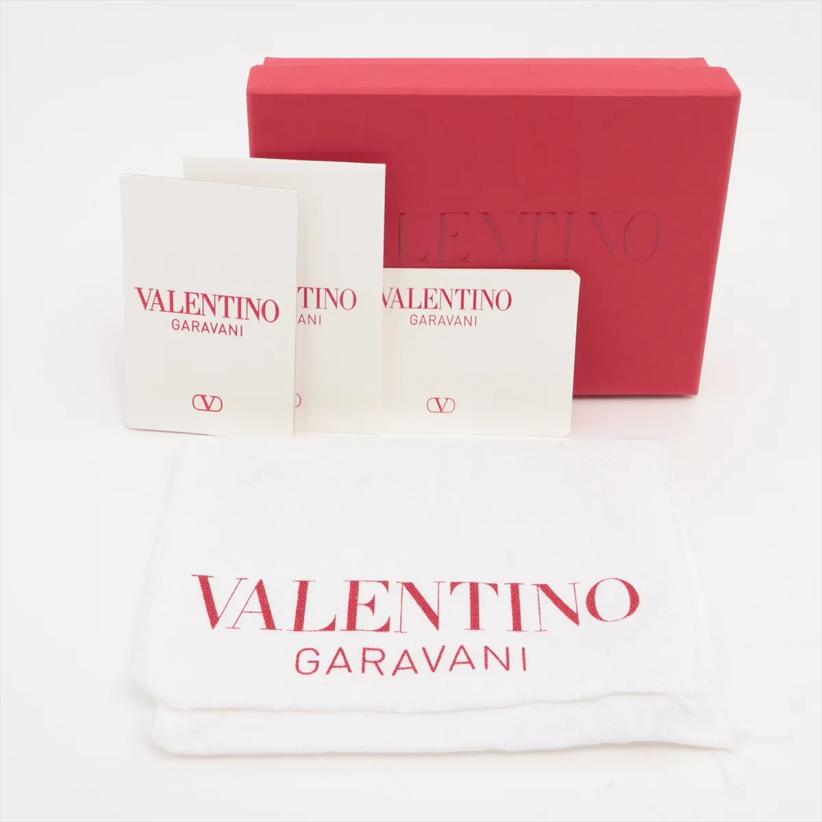 V Logo Signature Leather Compact Wallet Ivory — view 7