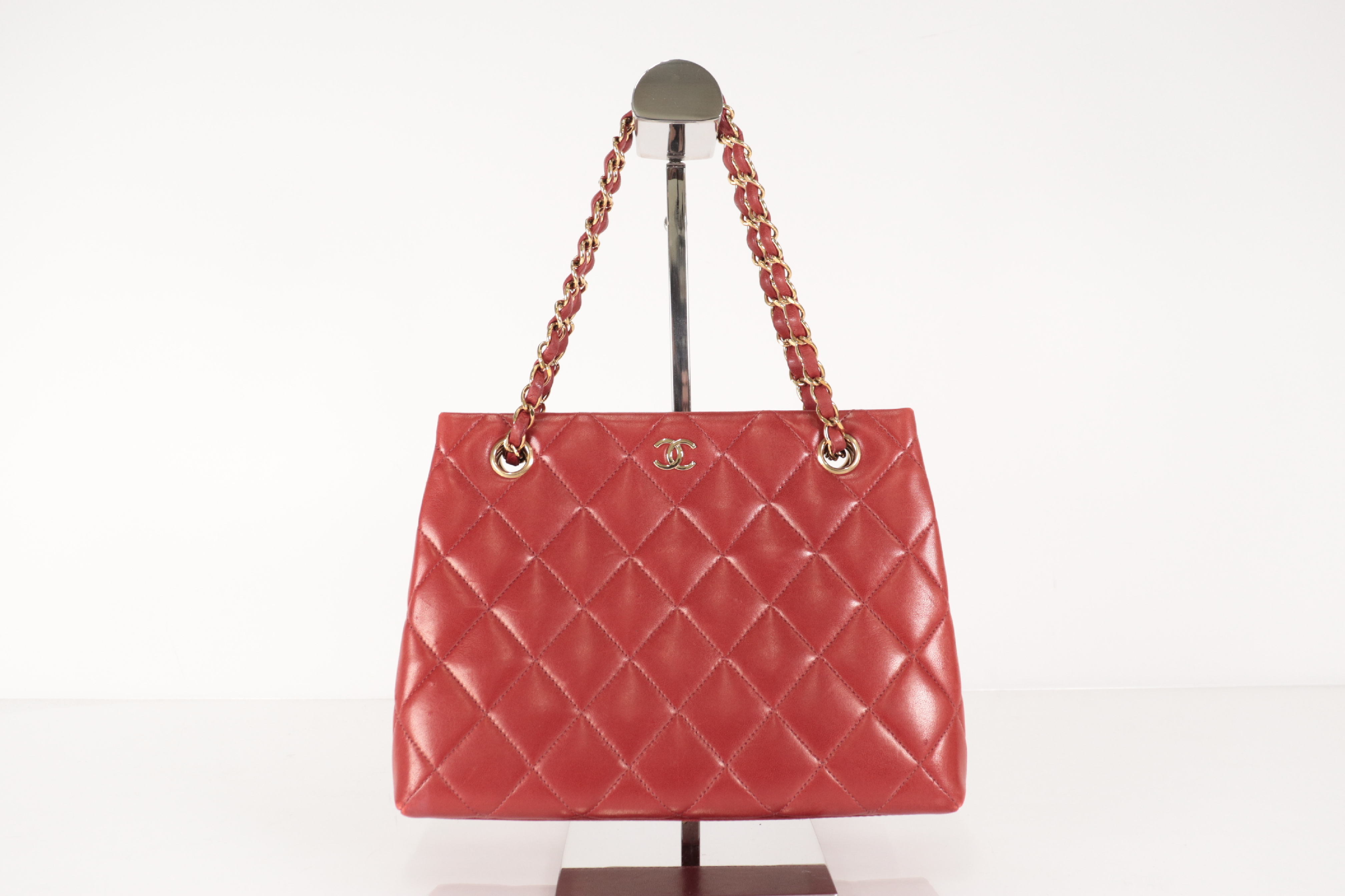 Matelassé Lambskin Chain Tote, Red, Series 5 Tote Bag