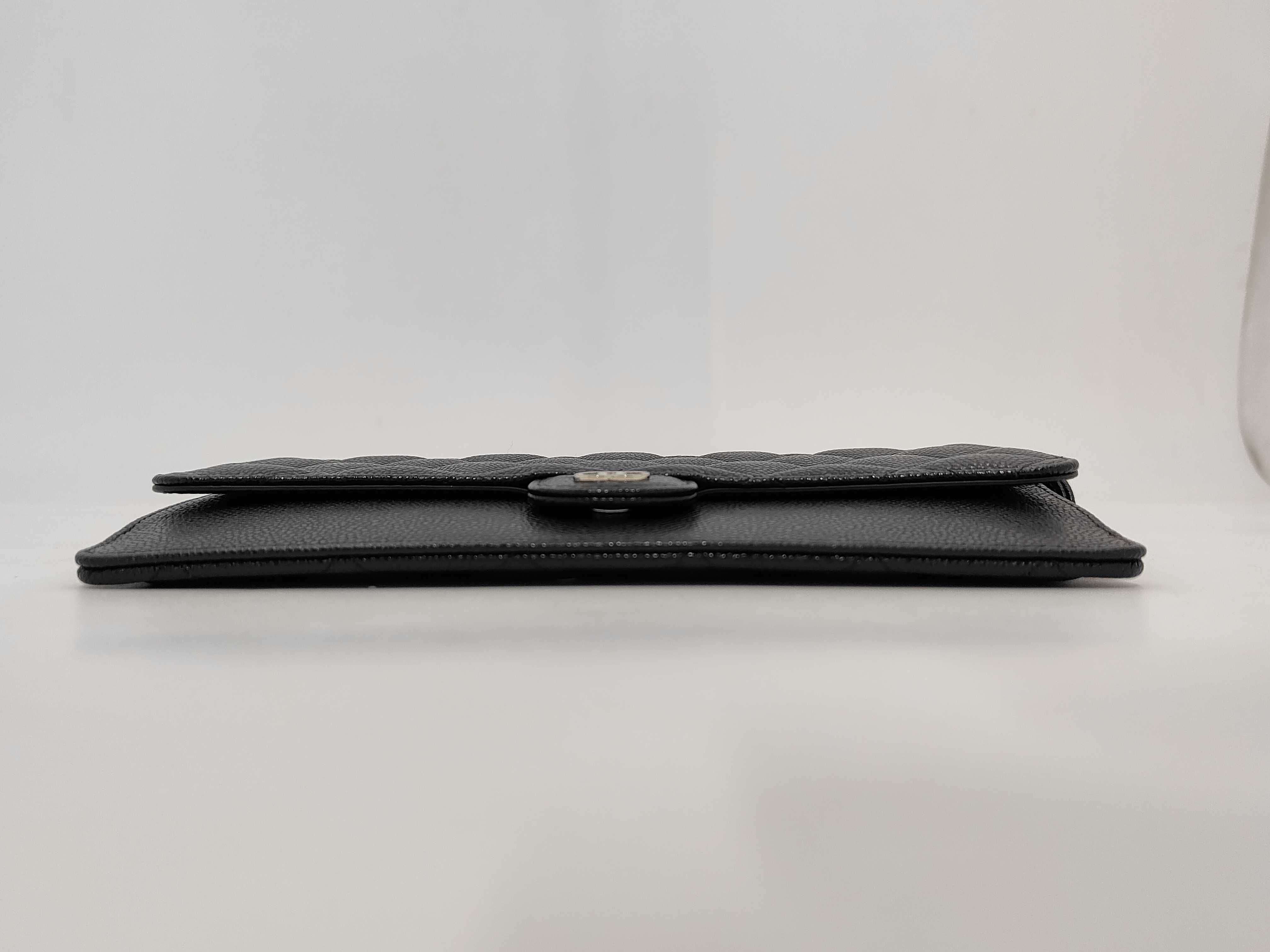 Matelassé Caviar Skin Chain Wallet (Serial Number 30s) — view 3