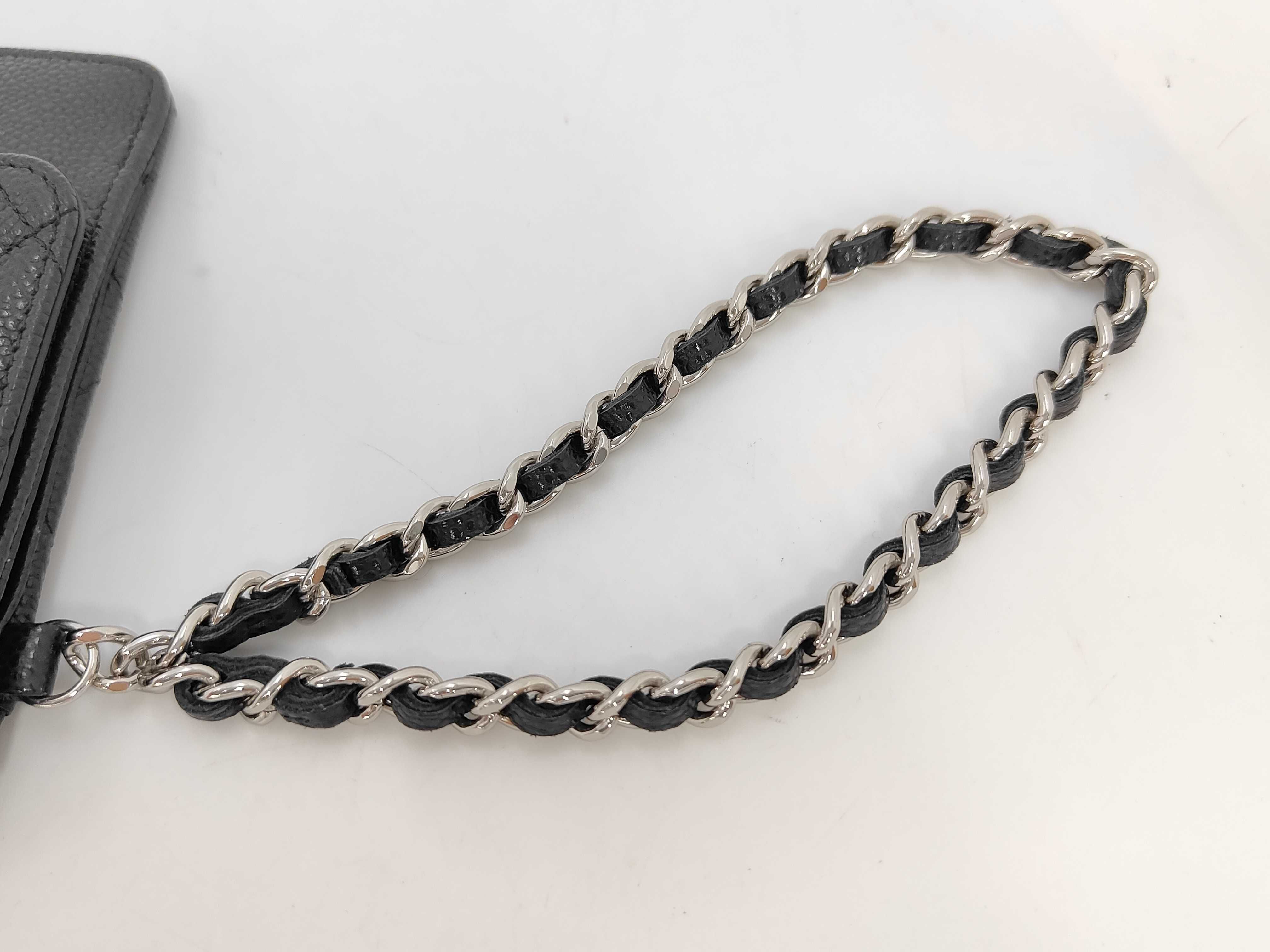 Matelassé Caviar Skin Chain Wallet (Serial Number 30s) — view 5
