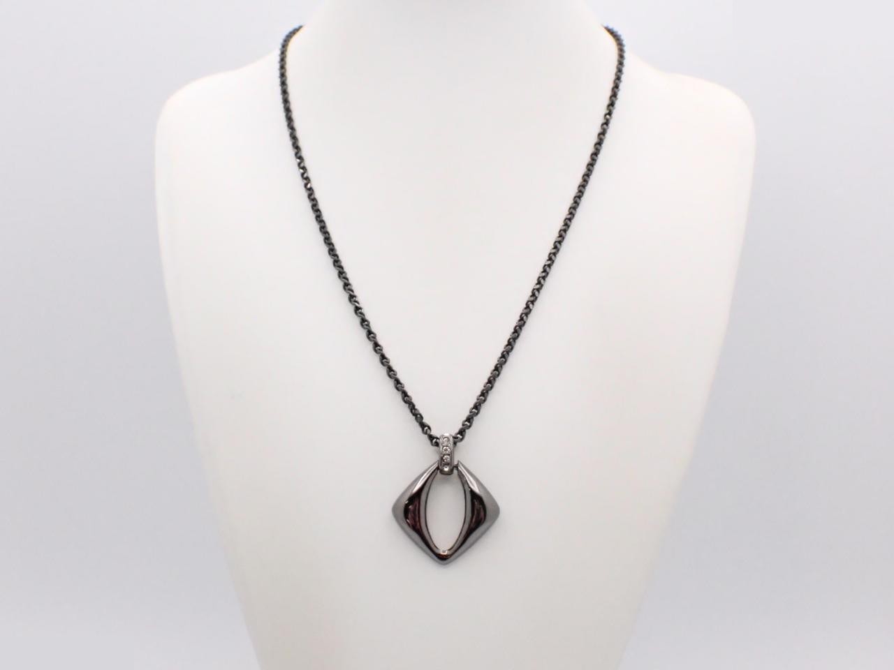 Chain length: approximately 58 cm — view 3