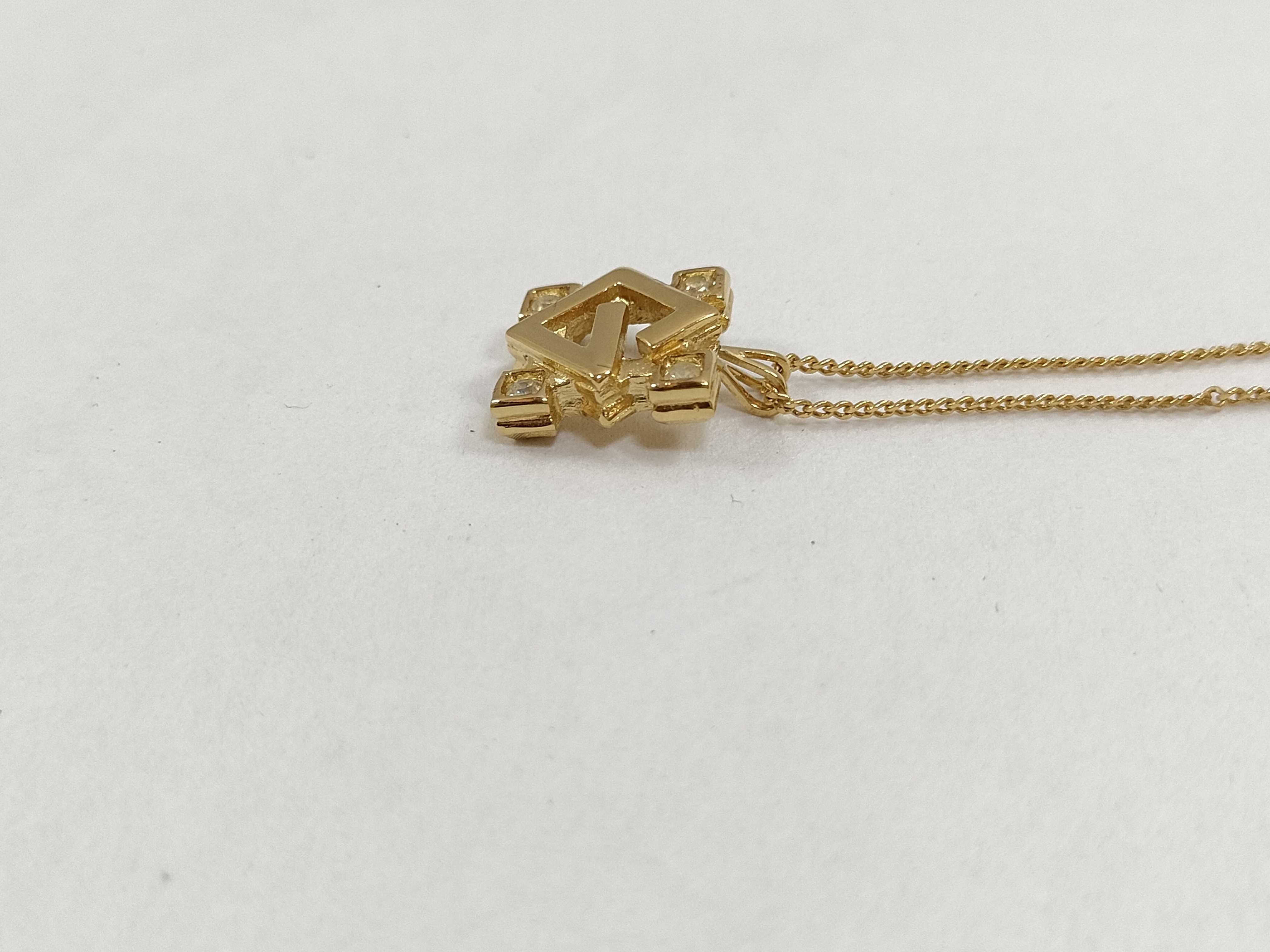 necklace — view 3