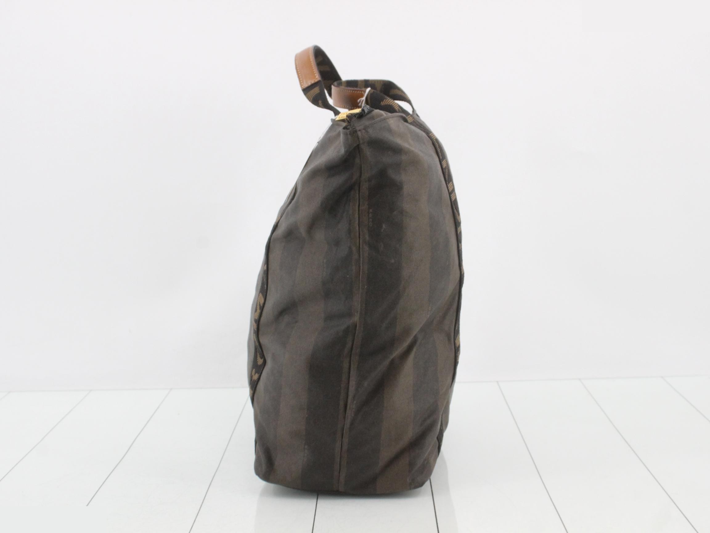 handbag — view 4