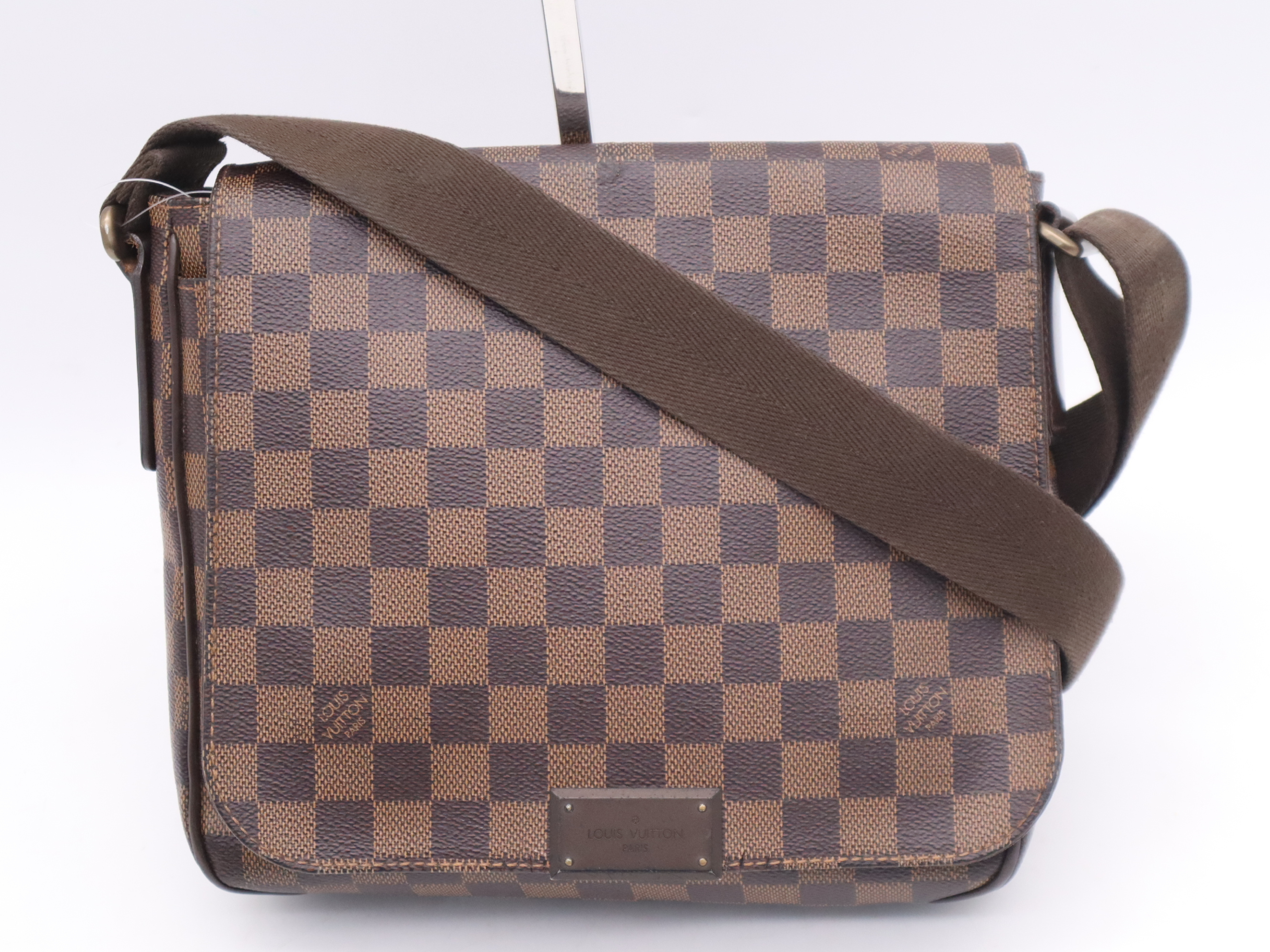 N41213 Damier District PM Shoulder Bag