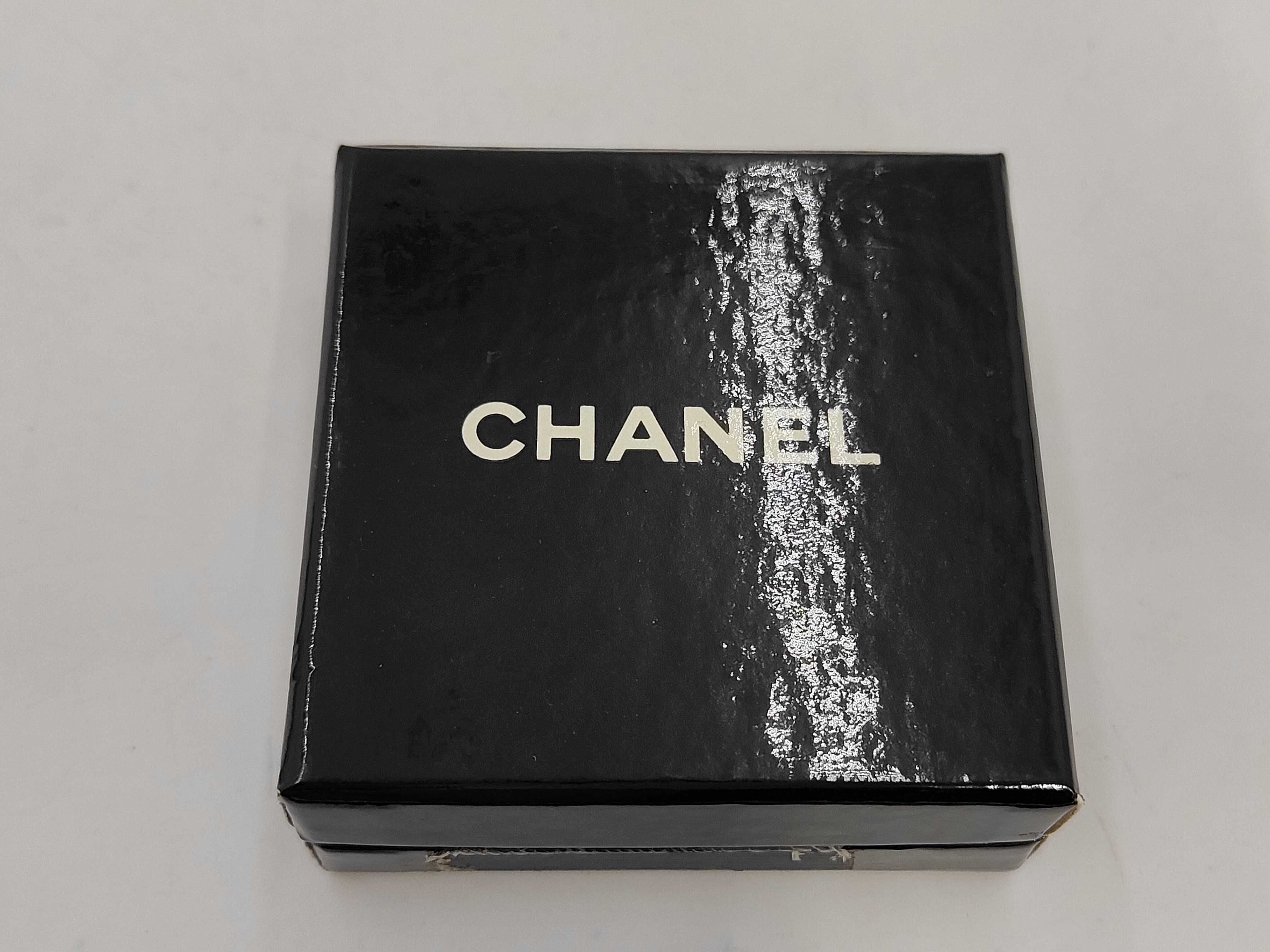 pearl earrings — view 7