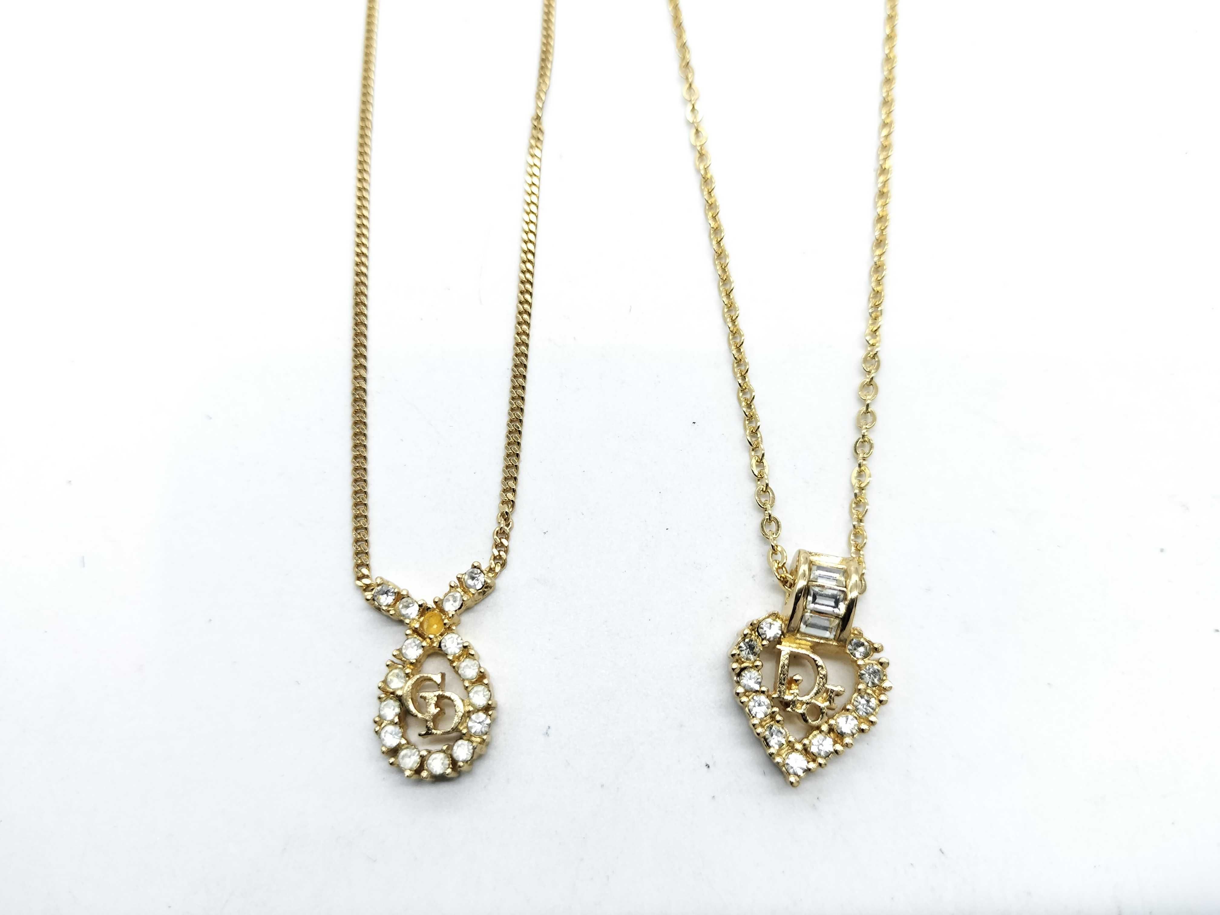 logo necklace (missing stone)