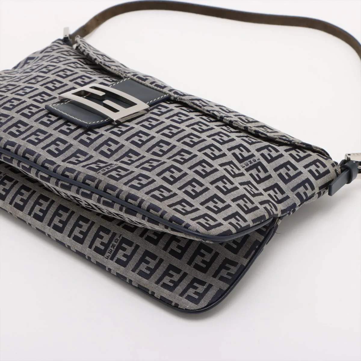 Zucchino Canvas x Leather Shoulder Bag Navy x Gray 26796 — view 3