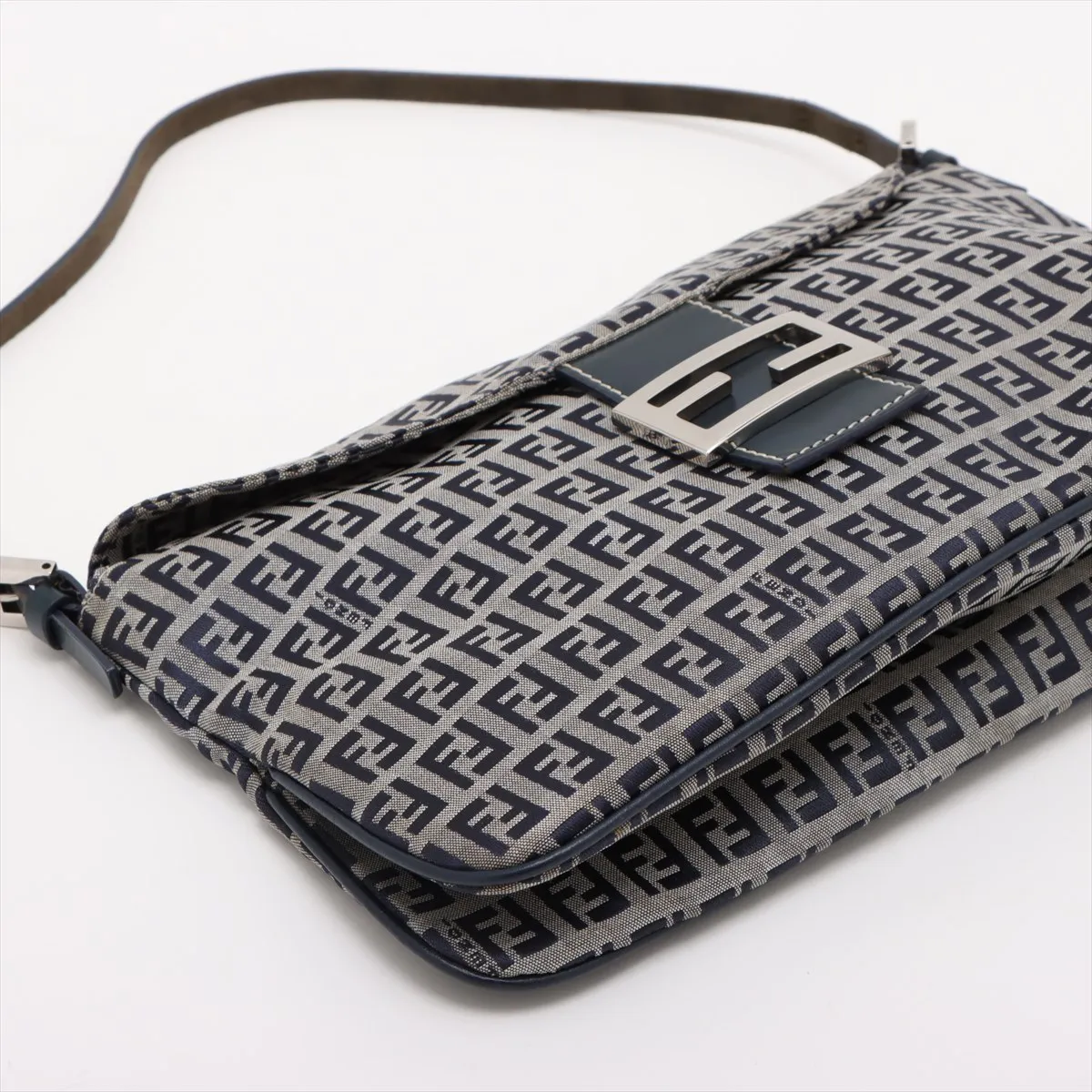 Zucchino Canvas x Leather Shoulder Bag Navy x Gray 26796 — view 4