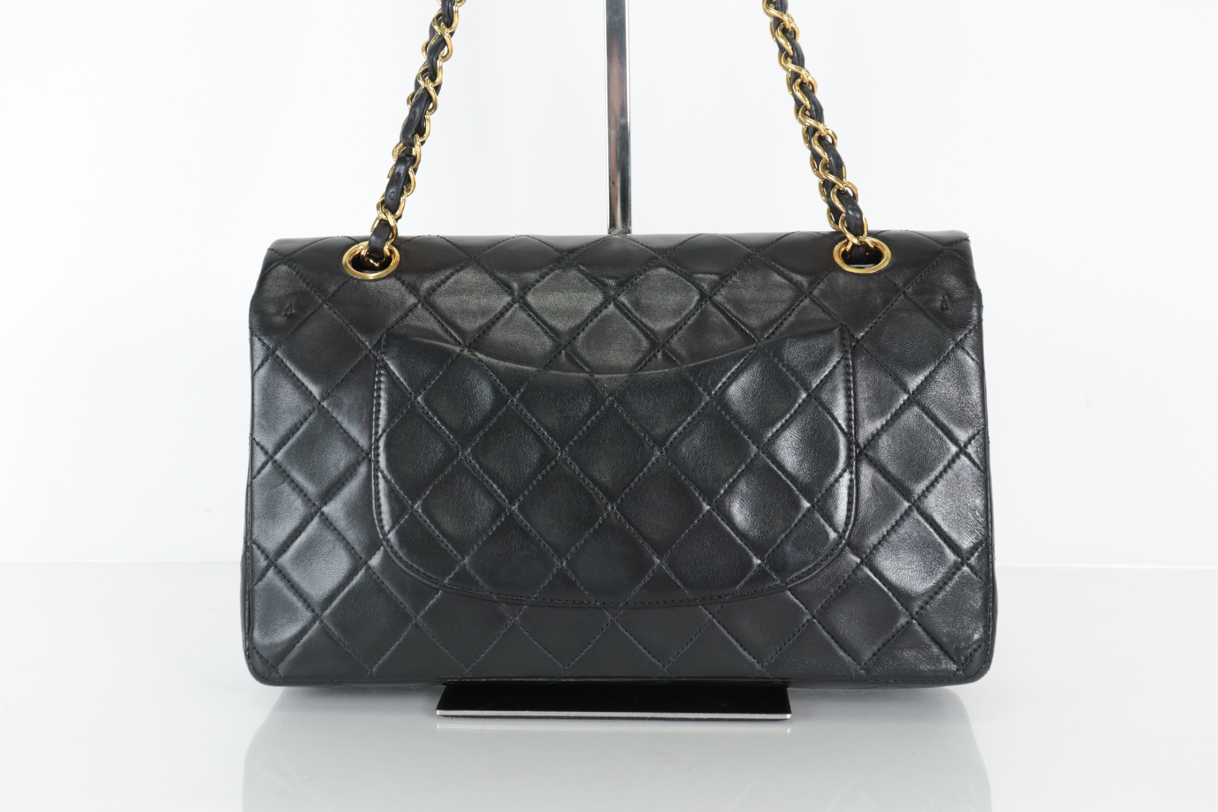 W-flap 25 Lambskin Shoulder Bag (Serial No. 2) — view 3
