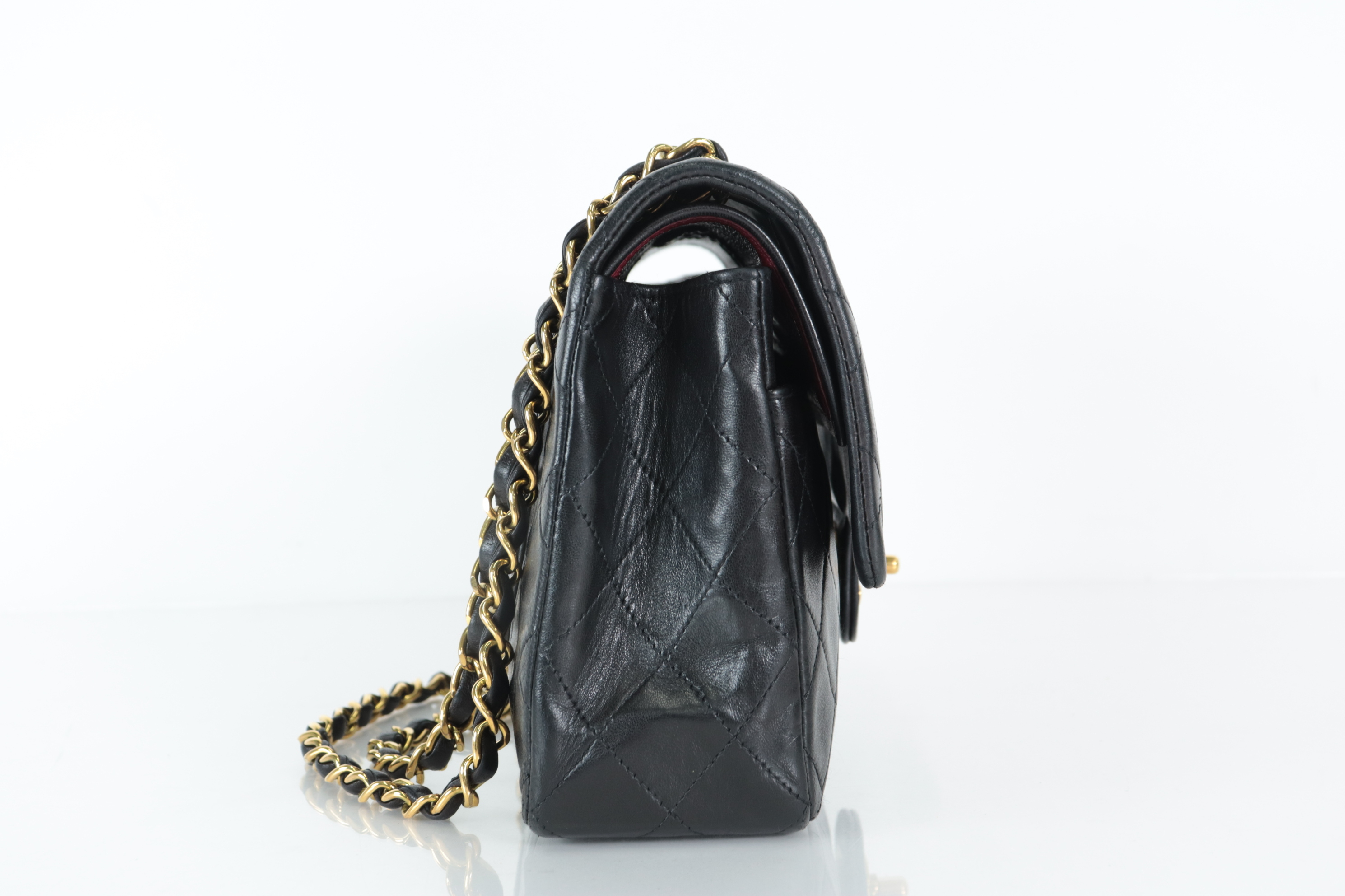 W-flap 25 Lambskin Shoulder Bag (Serial No. 2) — view 4