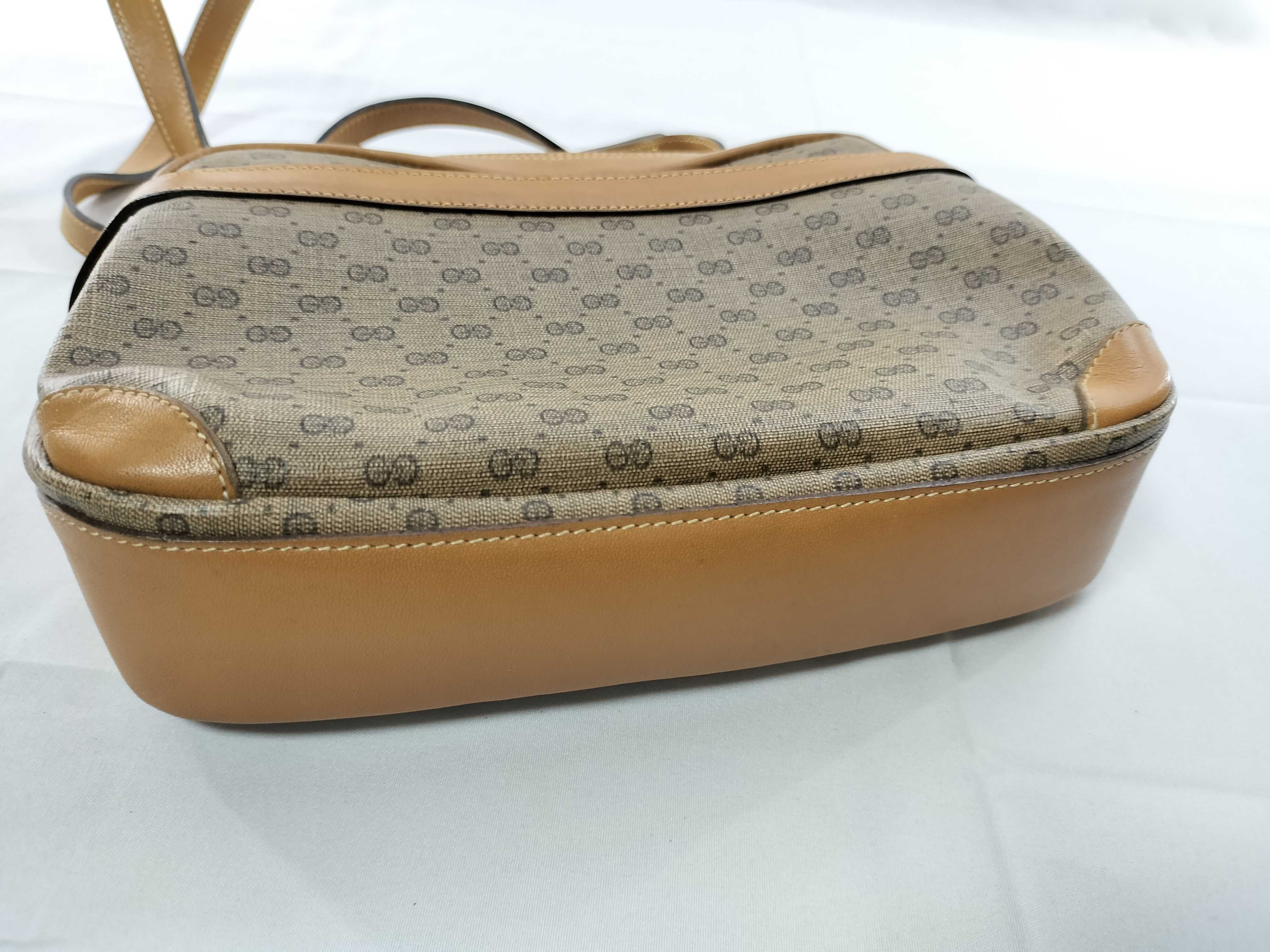 GG Canvas Old Shoulder Bag — view 8