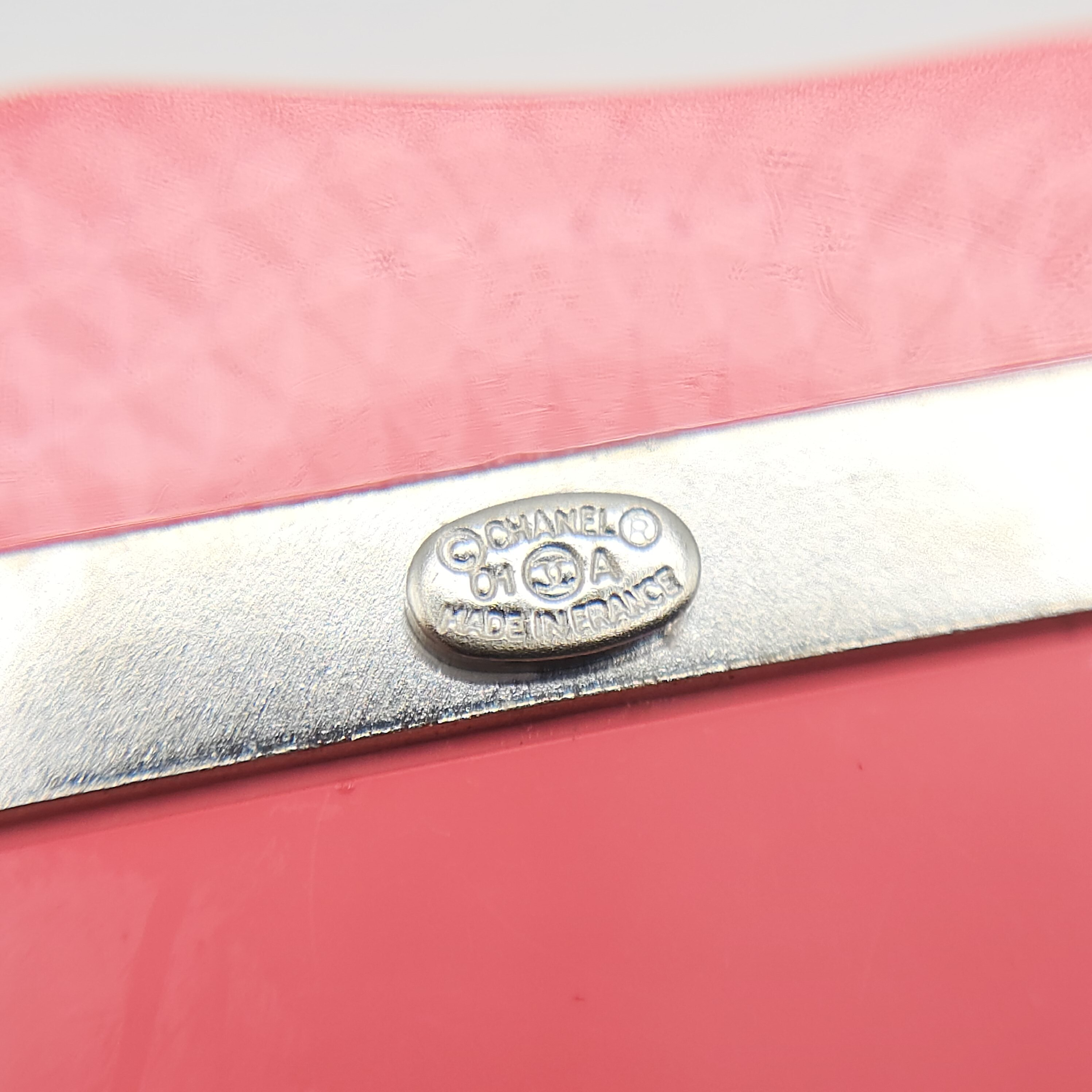 brooch — view 4