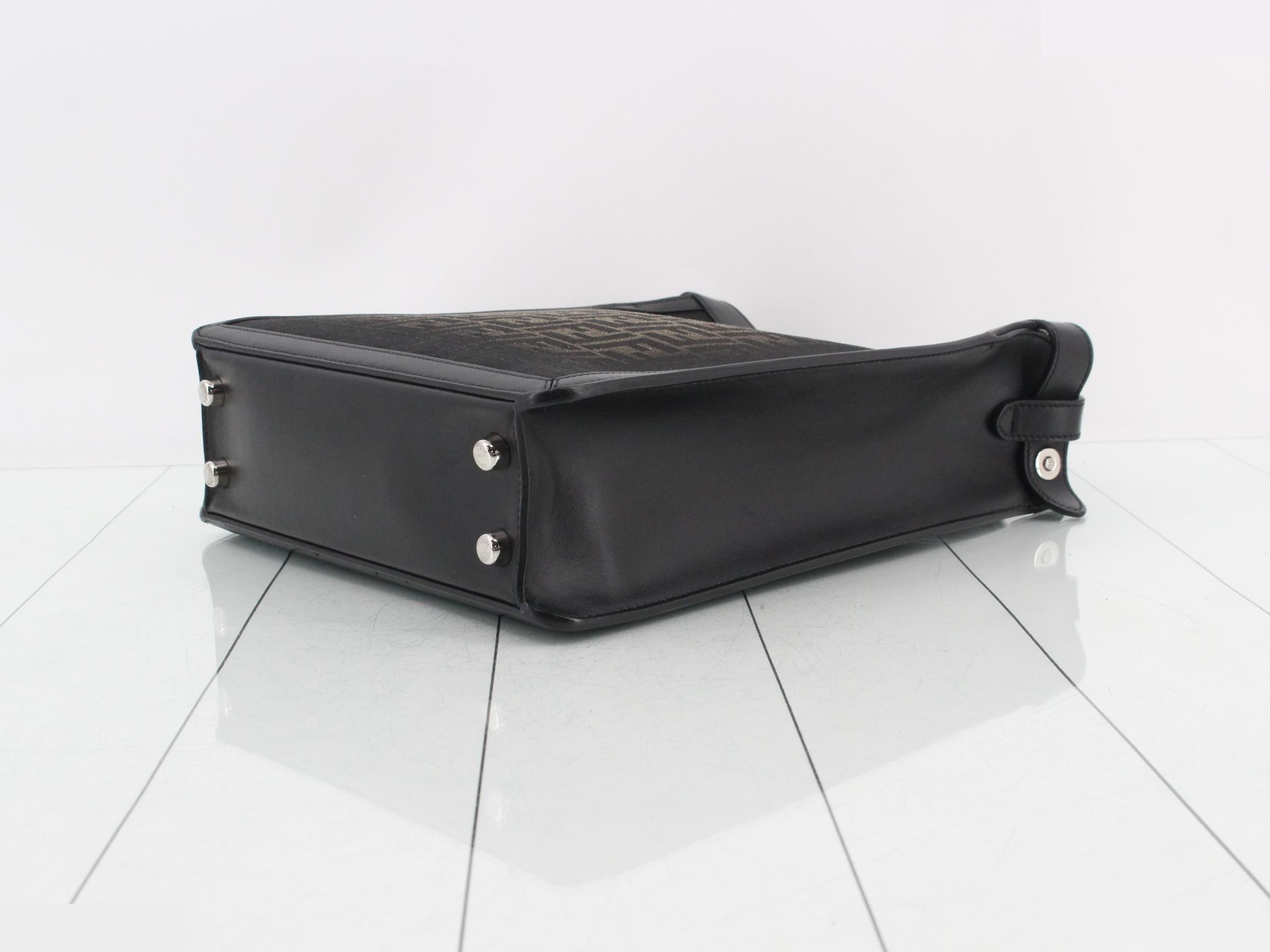ZUCCA Peekaboo 2-way Shoulder Bag/Handbag — view 6