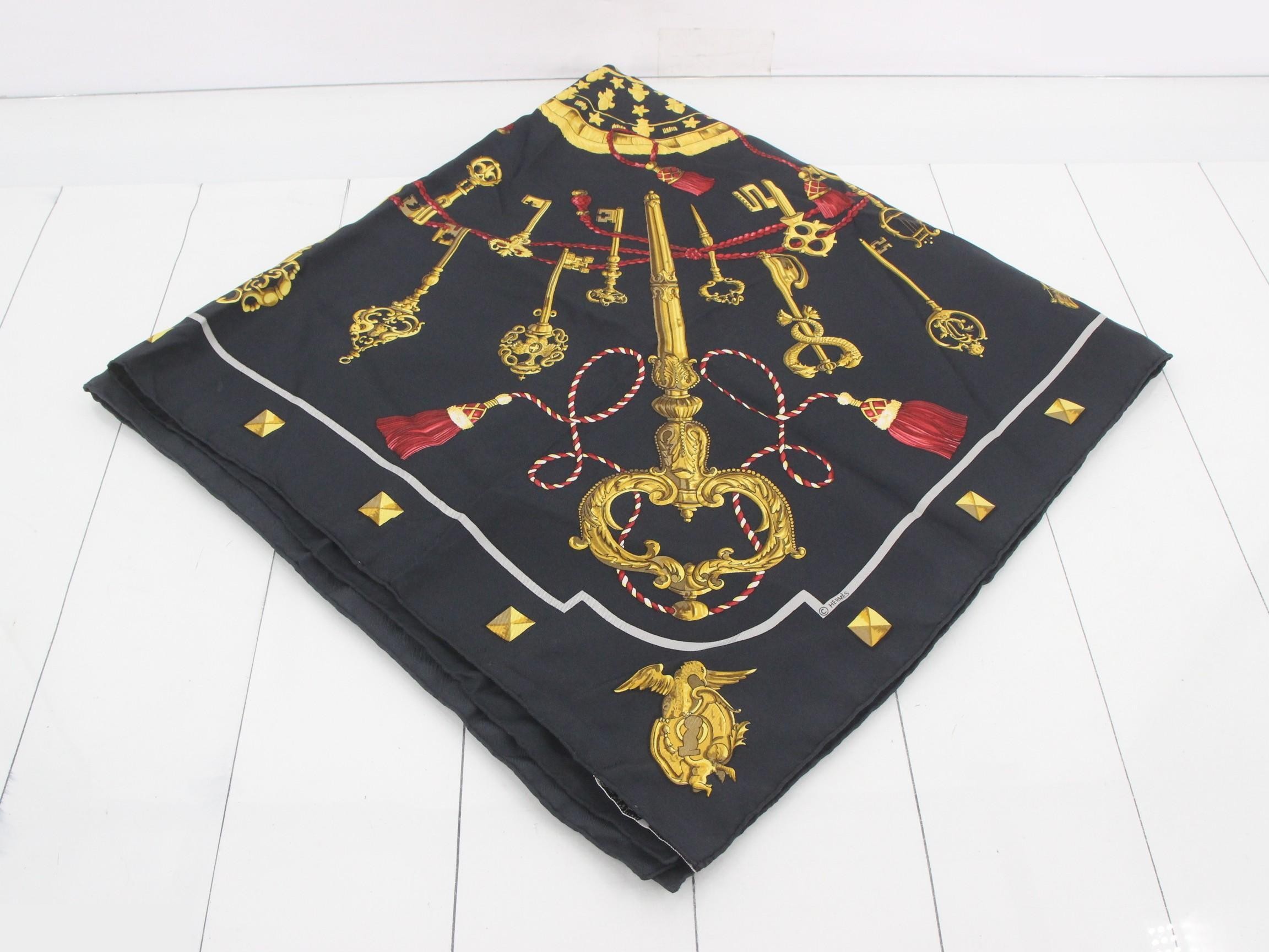 Carre 90 Scarf — view 2