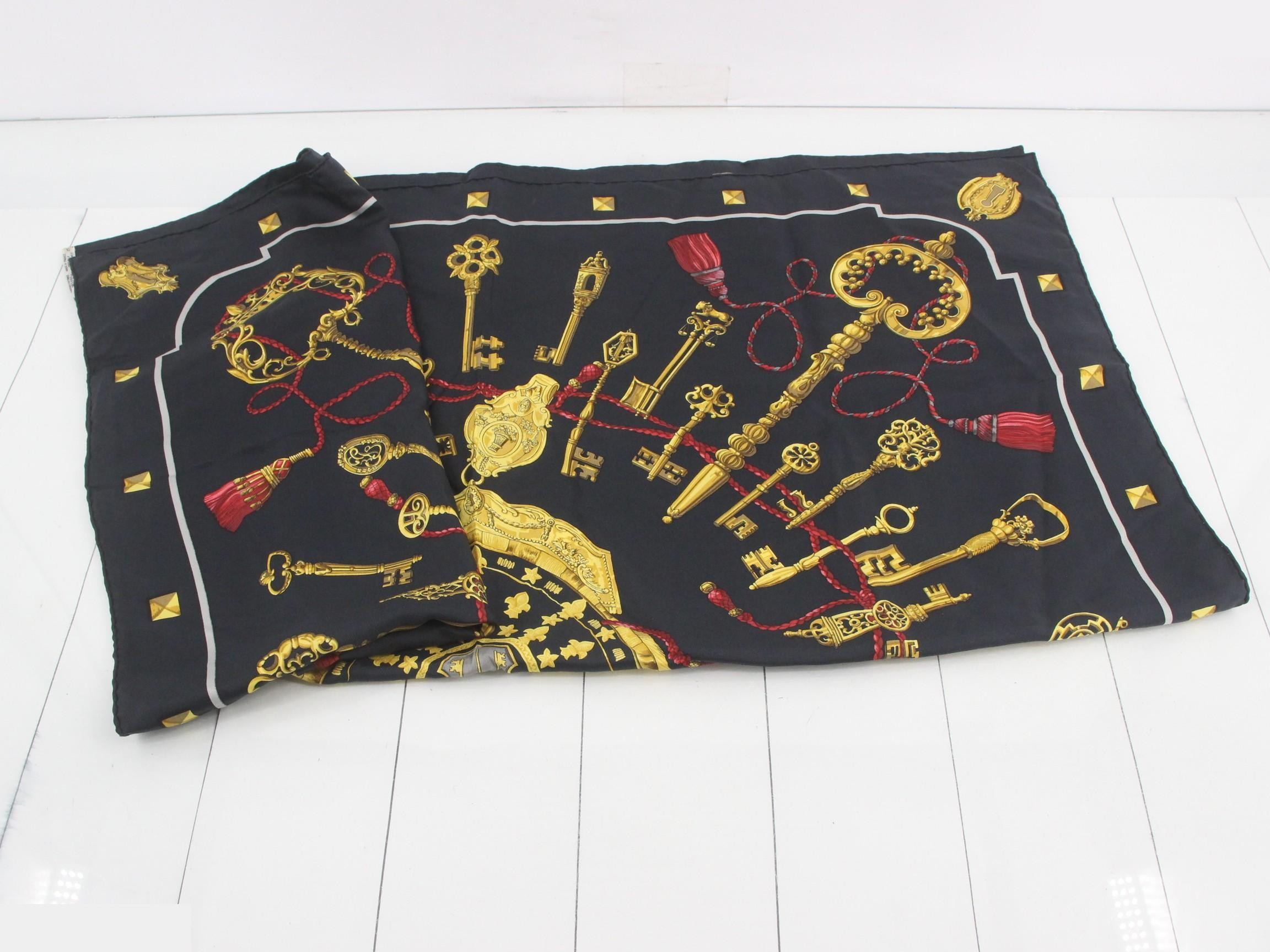 Carre 90 Scarf — view 3