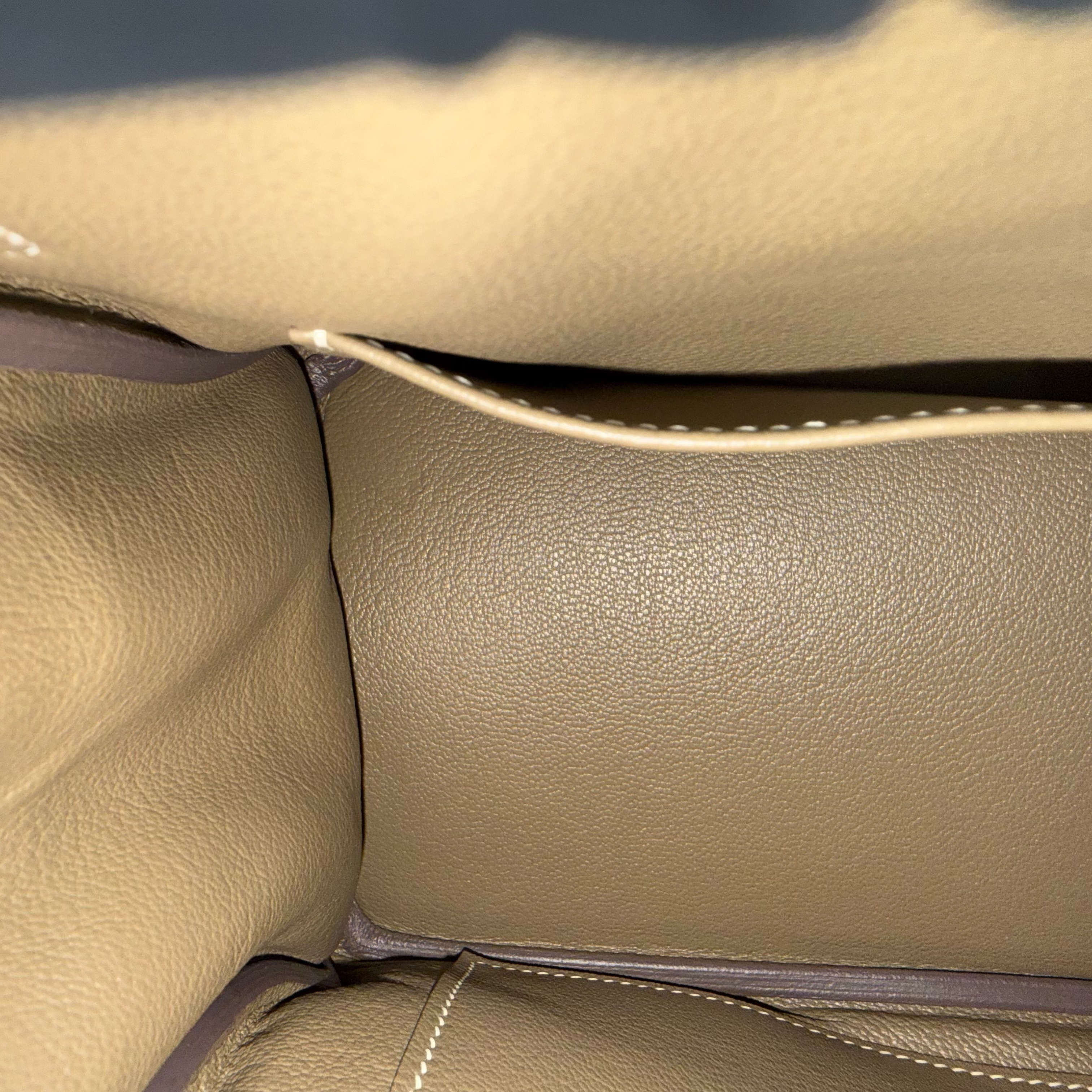 Birkin 25 Etoupe Togo Leather Handbag with Gold Hardware (K Stamp) — view 15