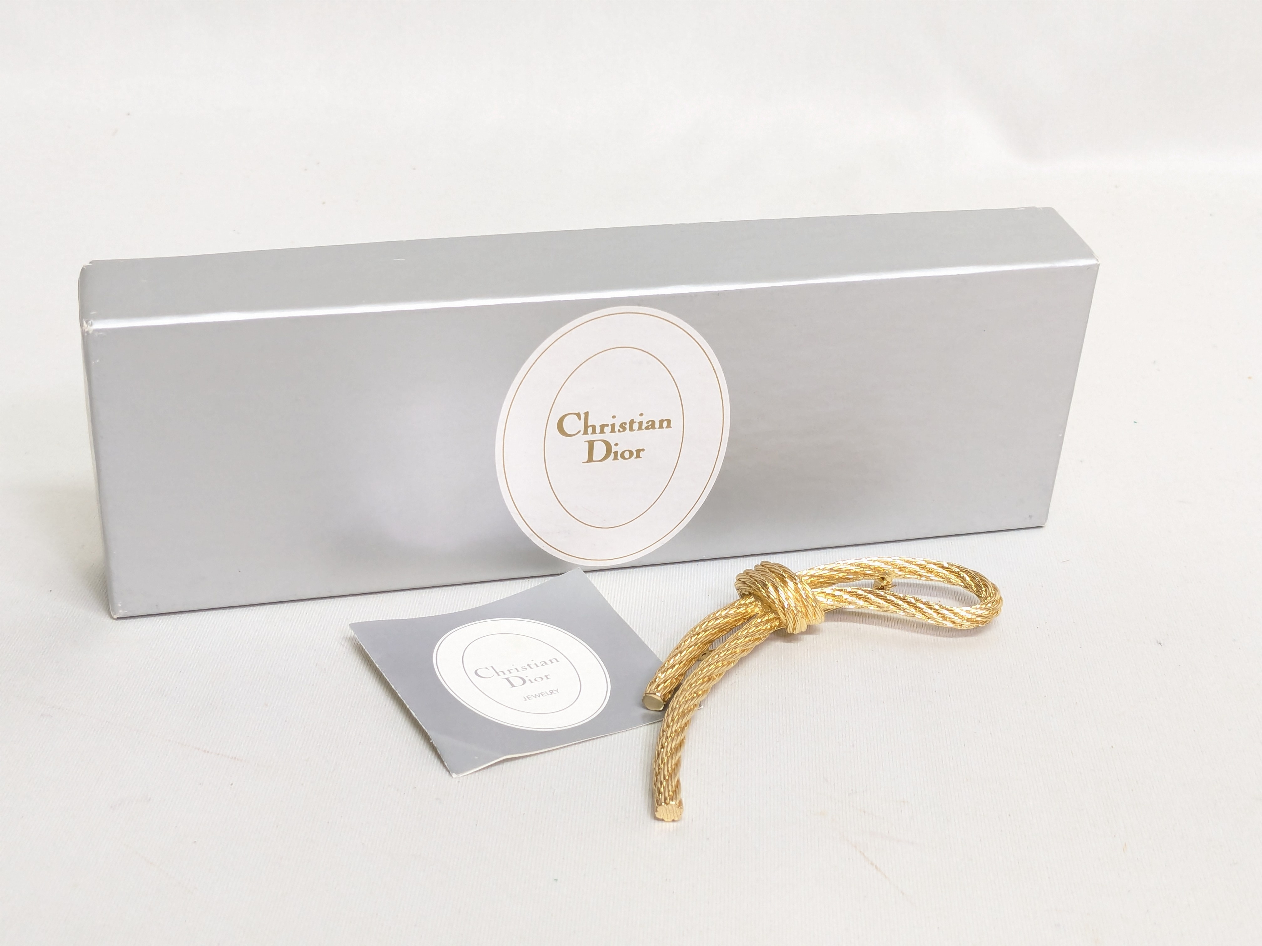 Ribbon Brooch
