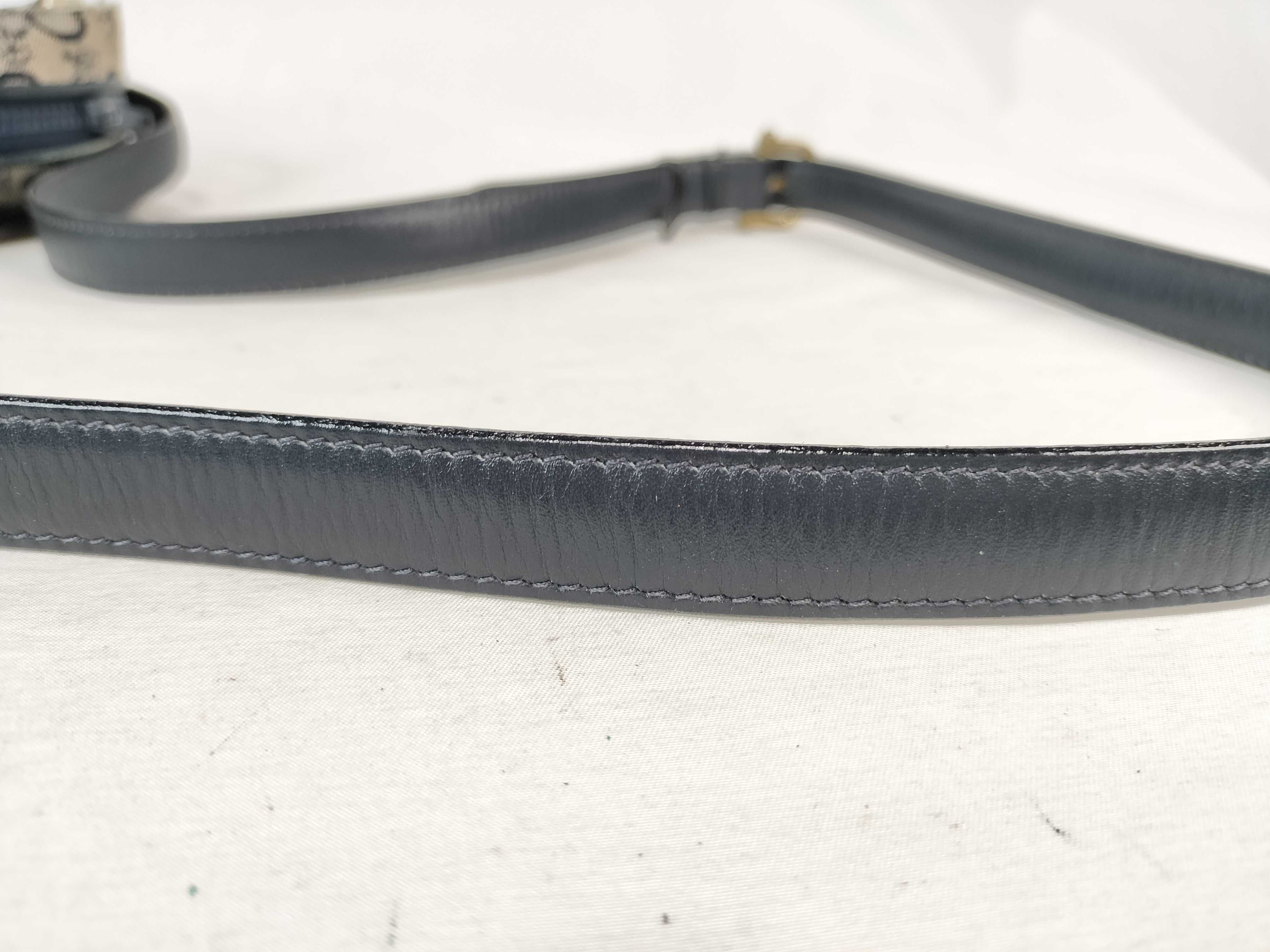 shoulder bag — view 4