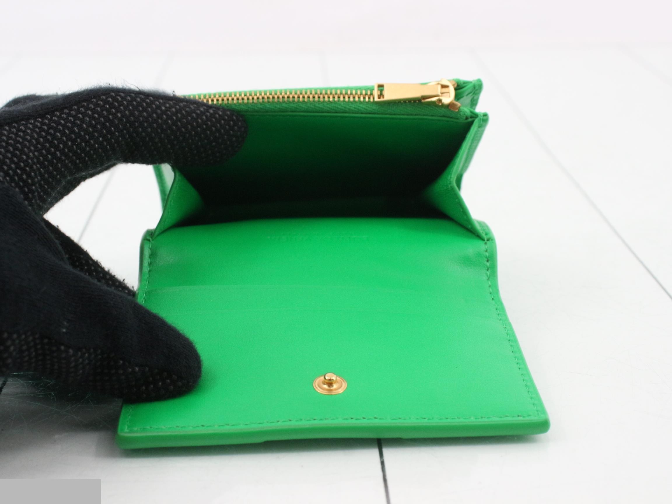 Cassette Bi-fold Wallet Intrecciato (Bag) / Wallet — view 4