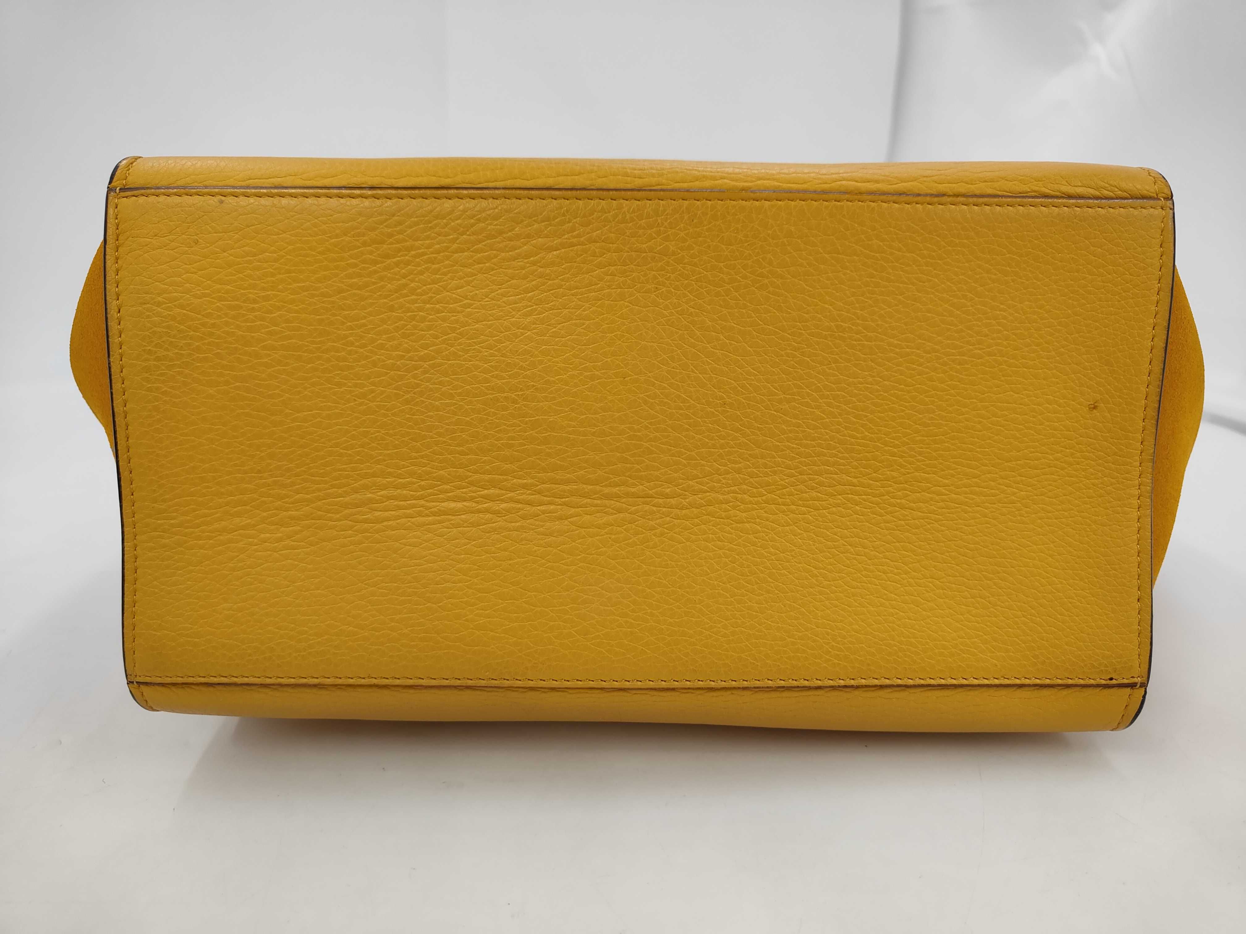 Trapeze Yellow Calf Leather Handbag — view 3