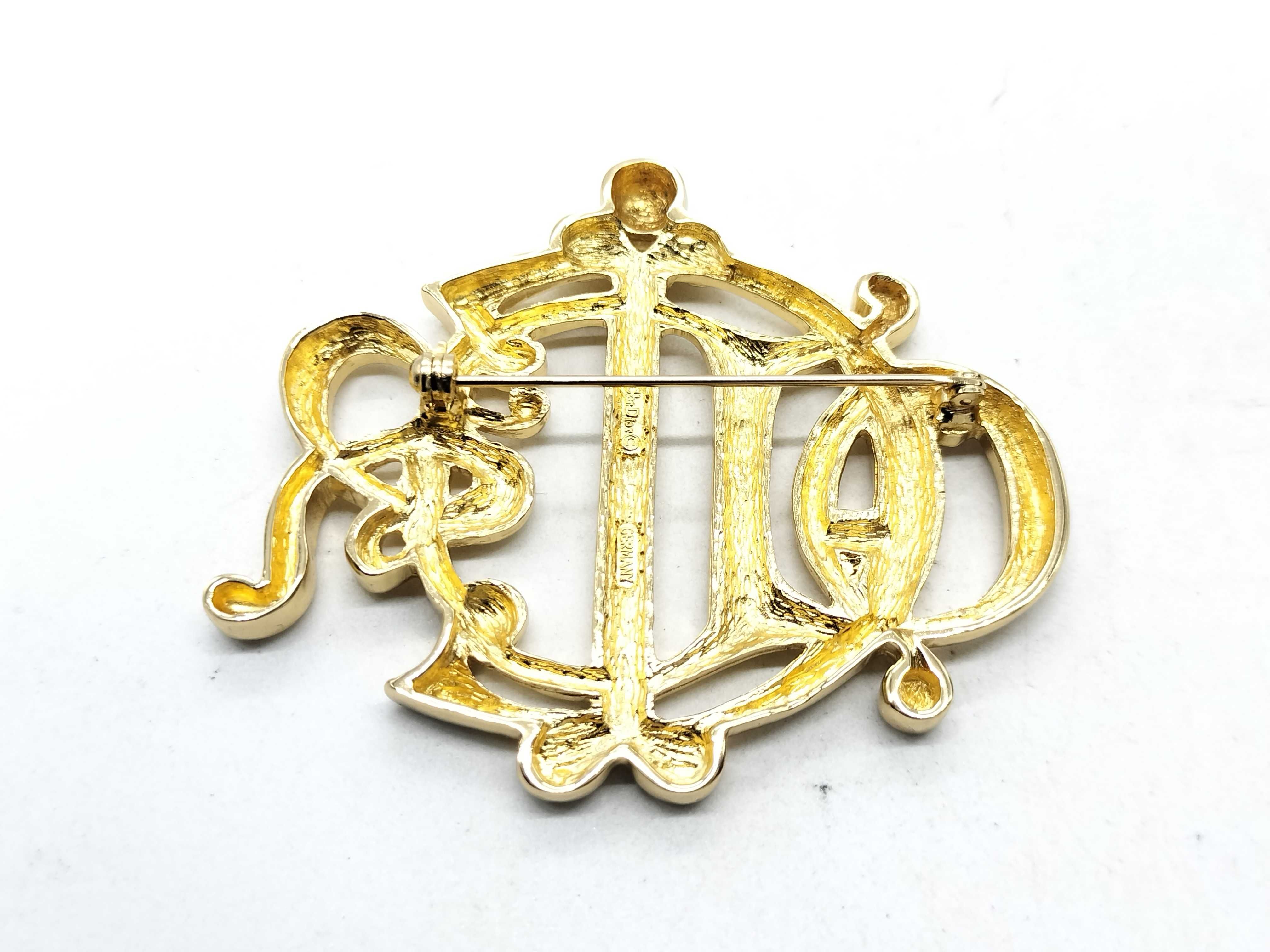 CD logo brooch — view 2