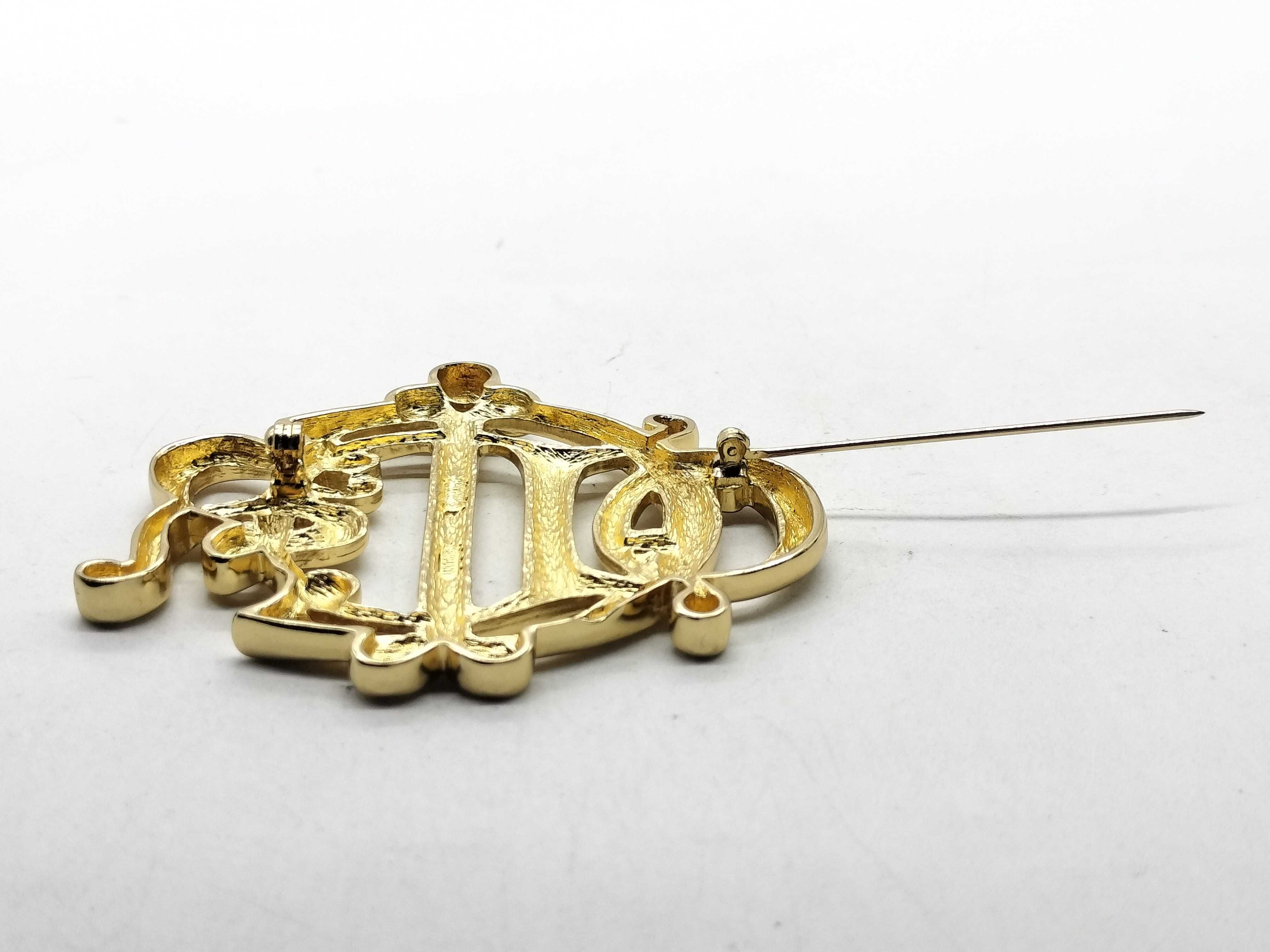 CD logo brooch — view 5