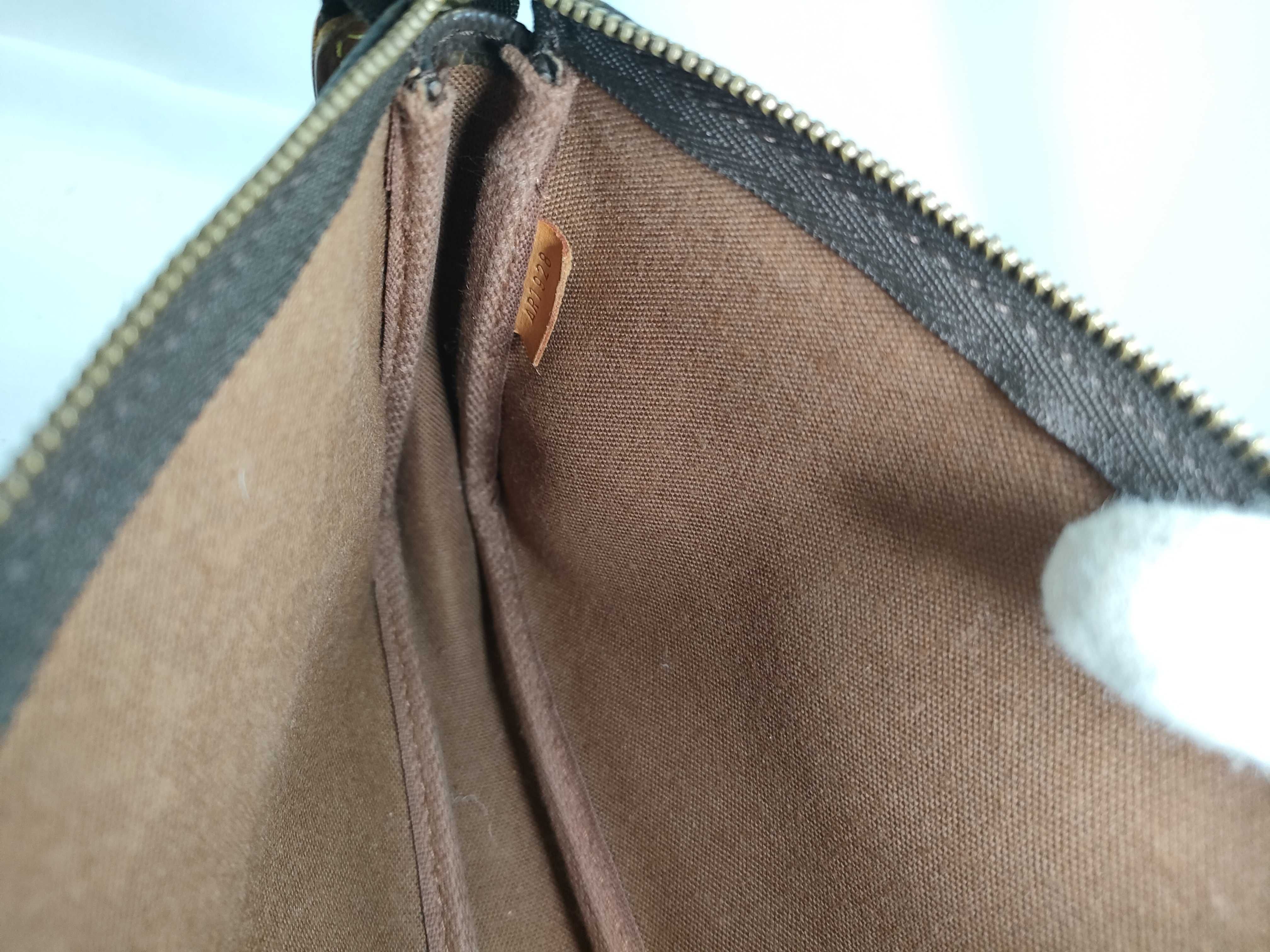 Monogram M40712 Pochette Accessoires Handbag — view 12