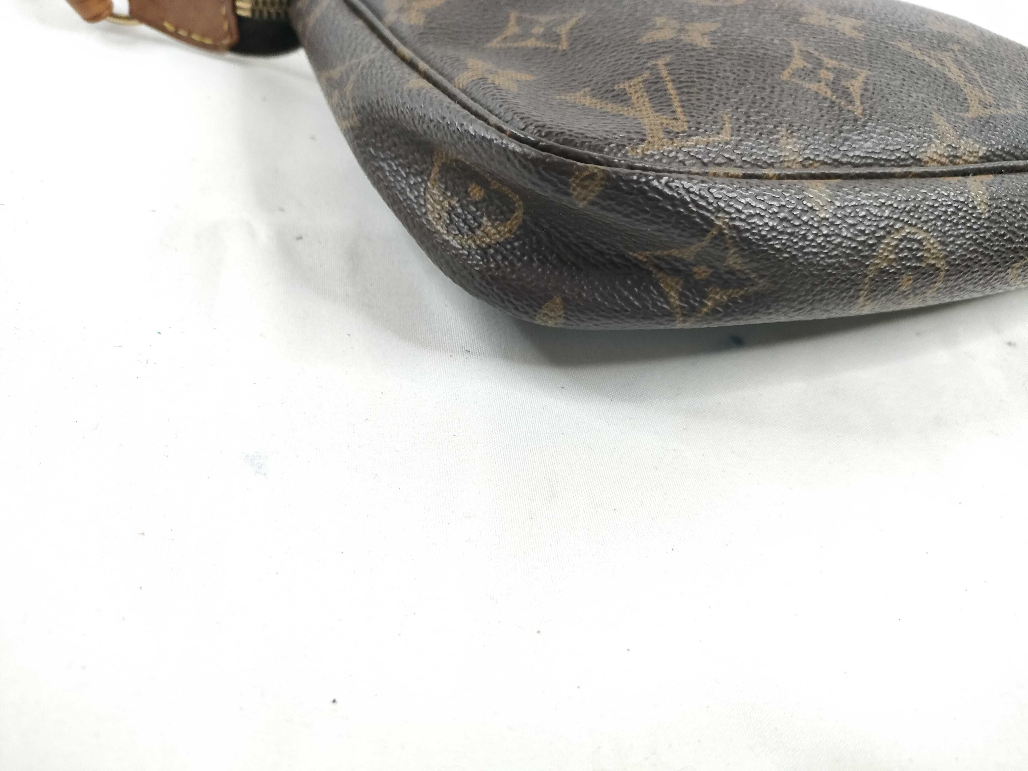 Monogram M40712 Pochette Accessoires Handbag — view 3