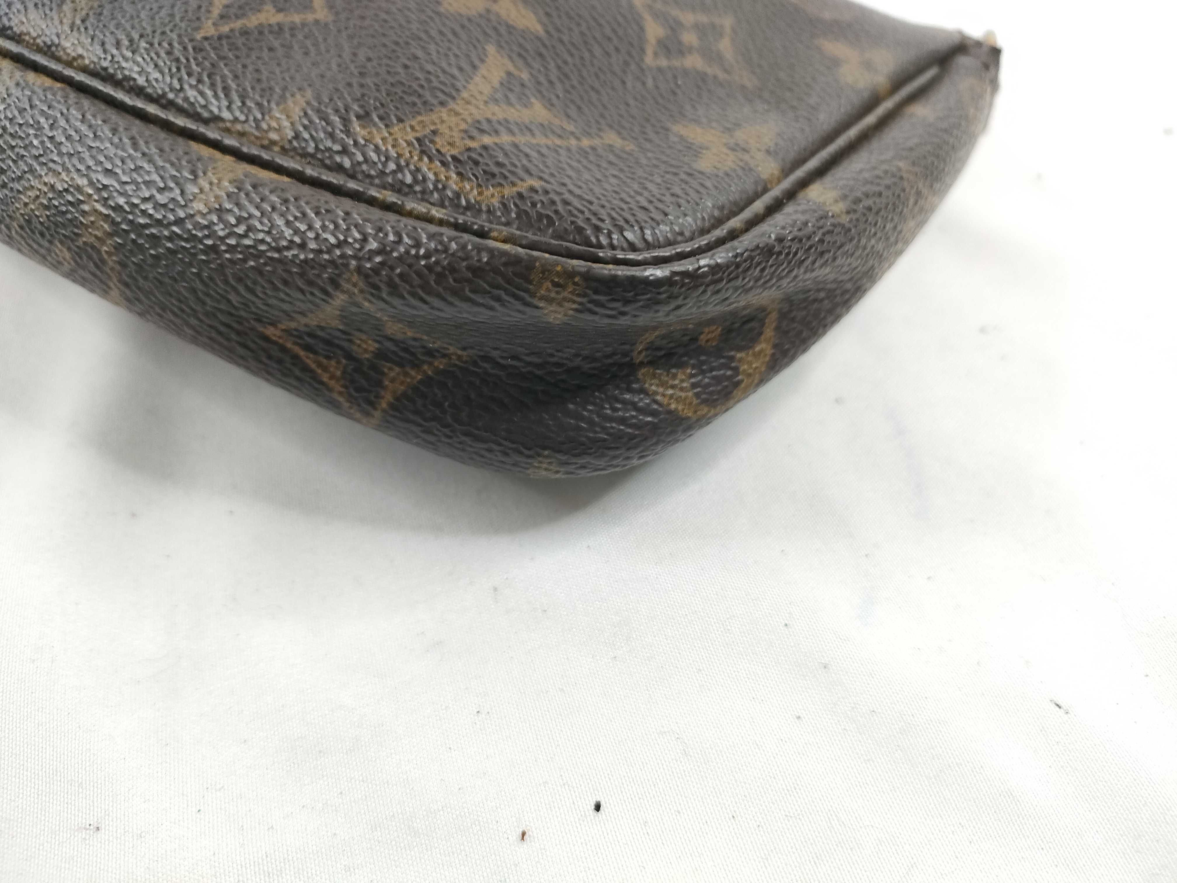 Monogram M40712 Pochette Accessoires Handbag — view 5