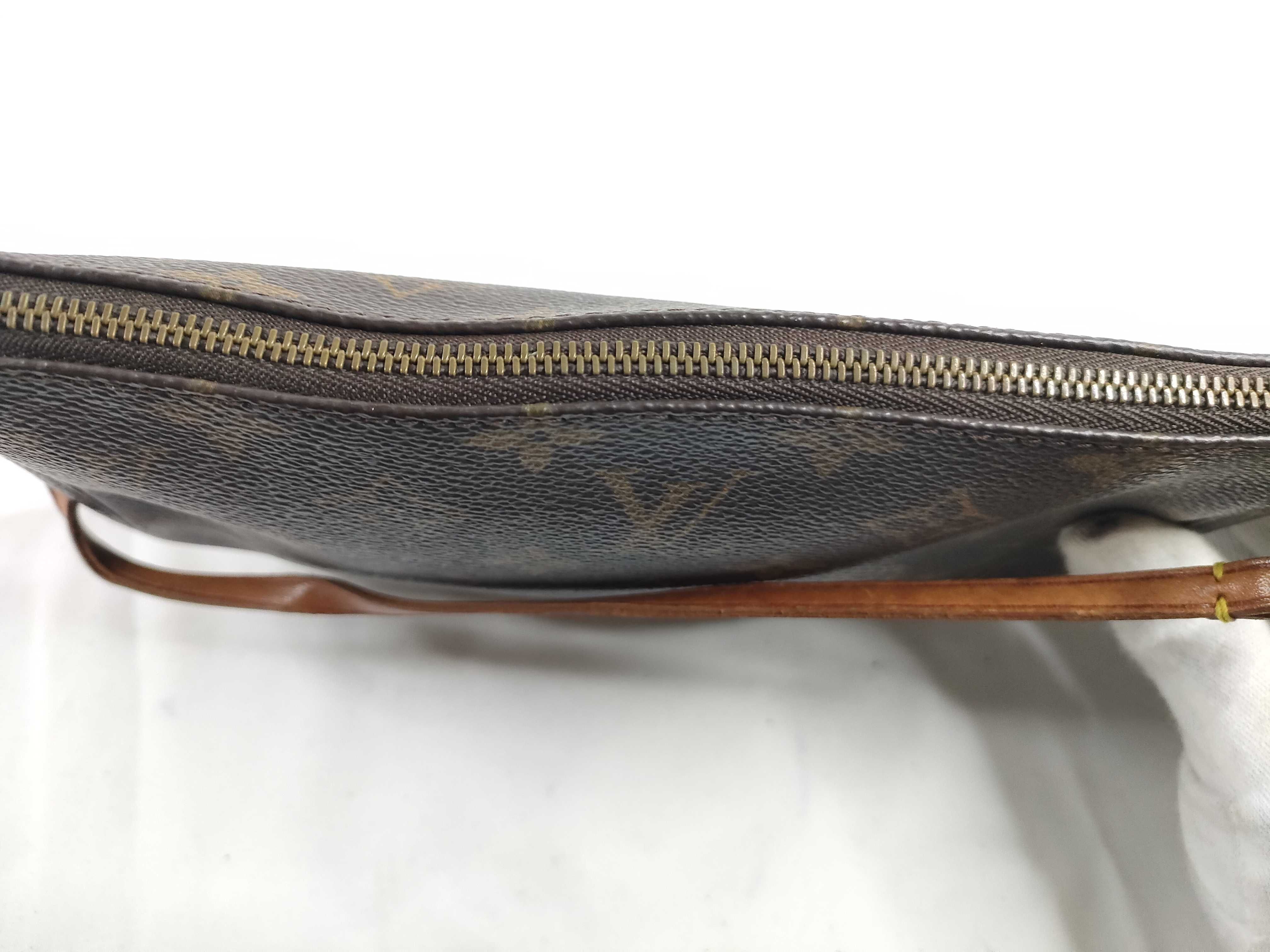 Monogram M40712 Pochette Accessoires Handbag — view 9