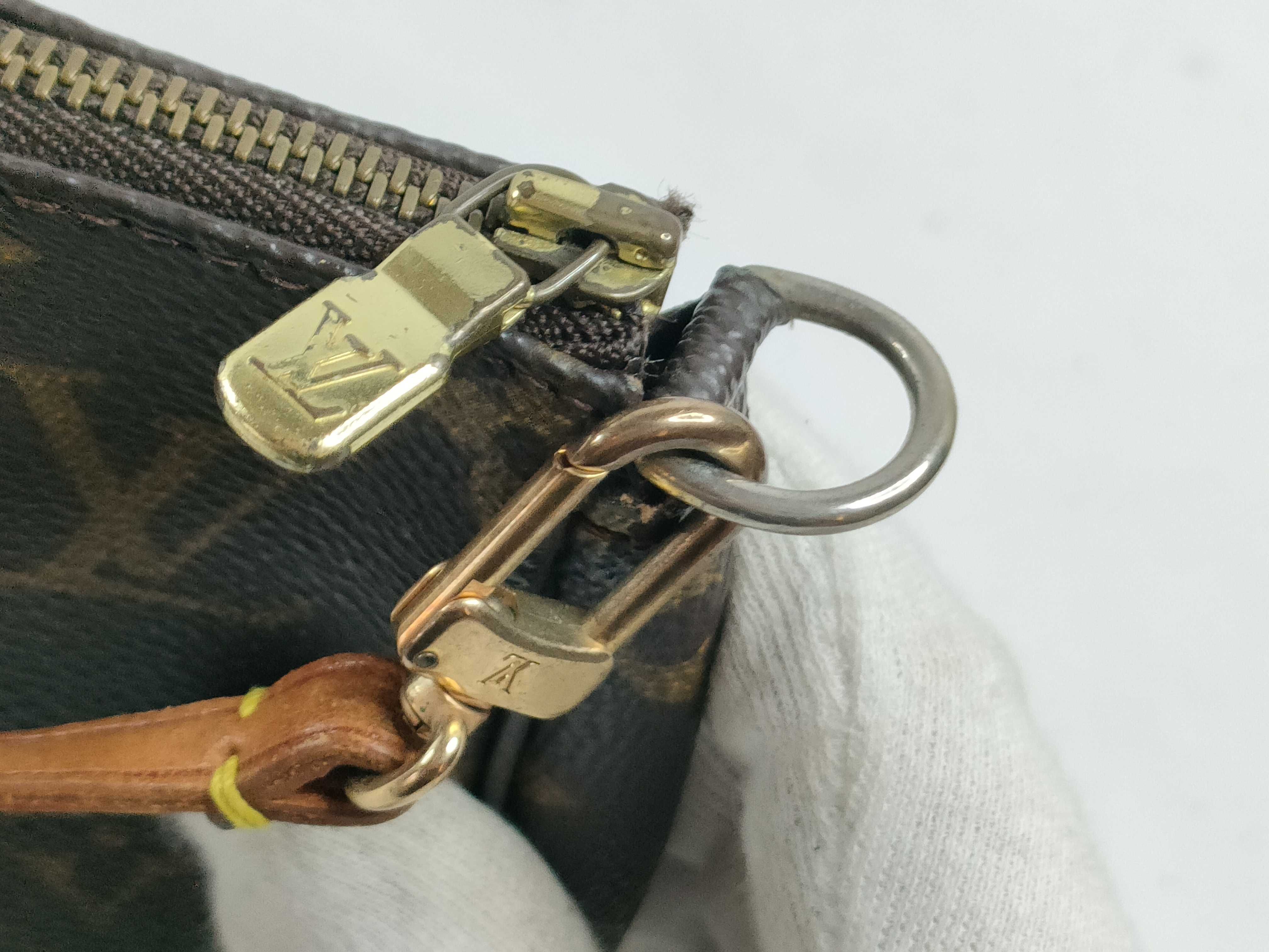 Monogram M40712 Pochette Accessoires Handbag — view 10