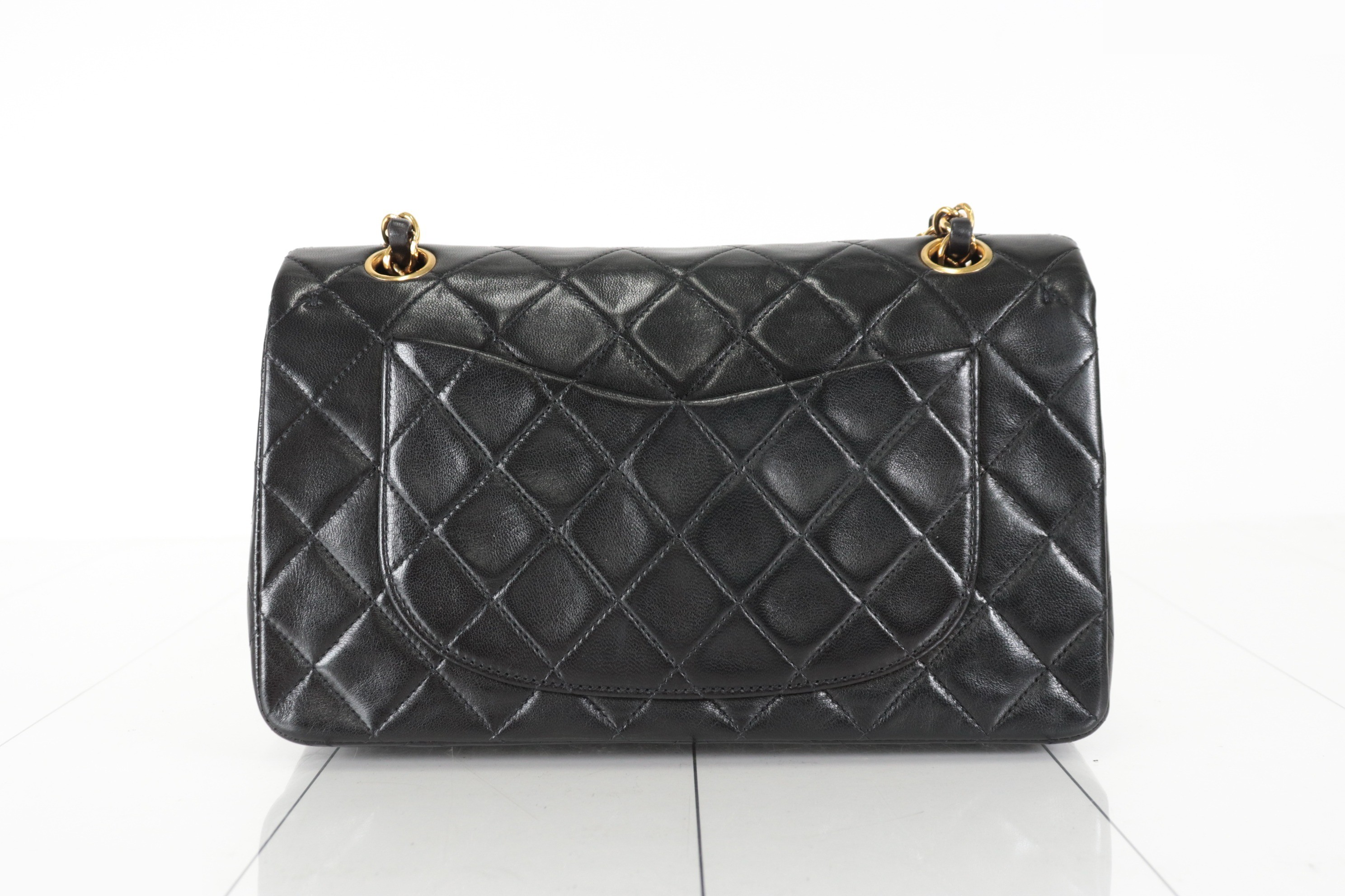 Double flap 23 Lambskin Chain Shoulder Bag, Series 3 — view 3