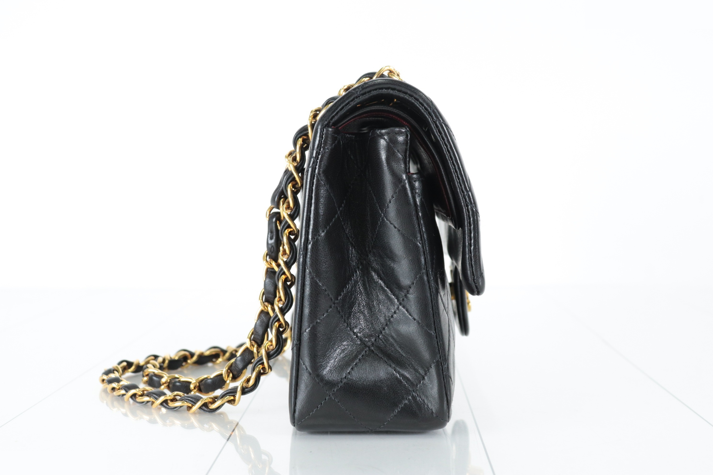 Double flap 23 Lambskin Chain Shoulder Bag, Series 3 — view 4