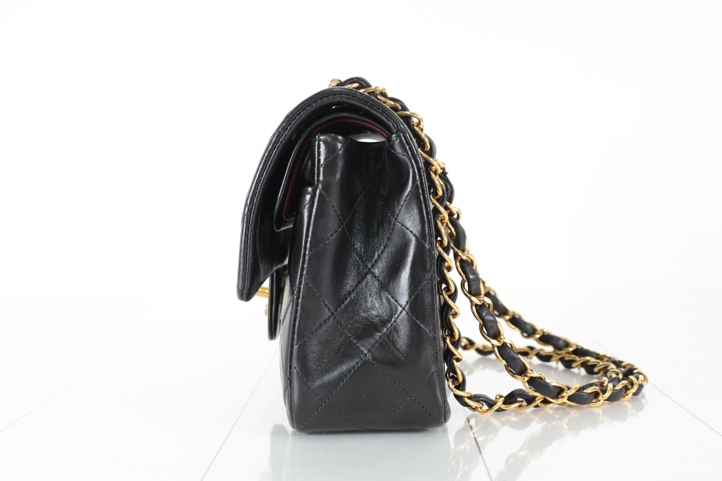Double flap 23 Lambskin Chain Shoulder Bag, Series 3 — view 5