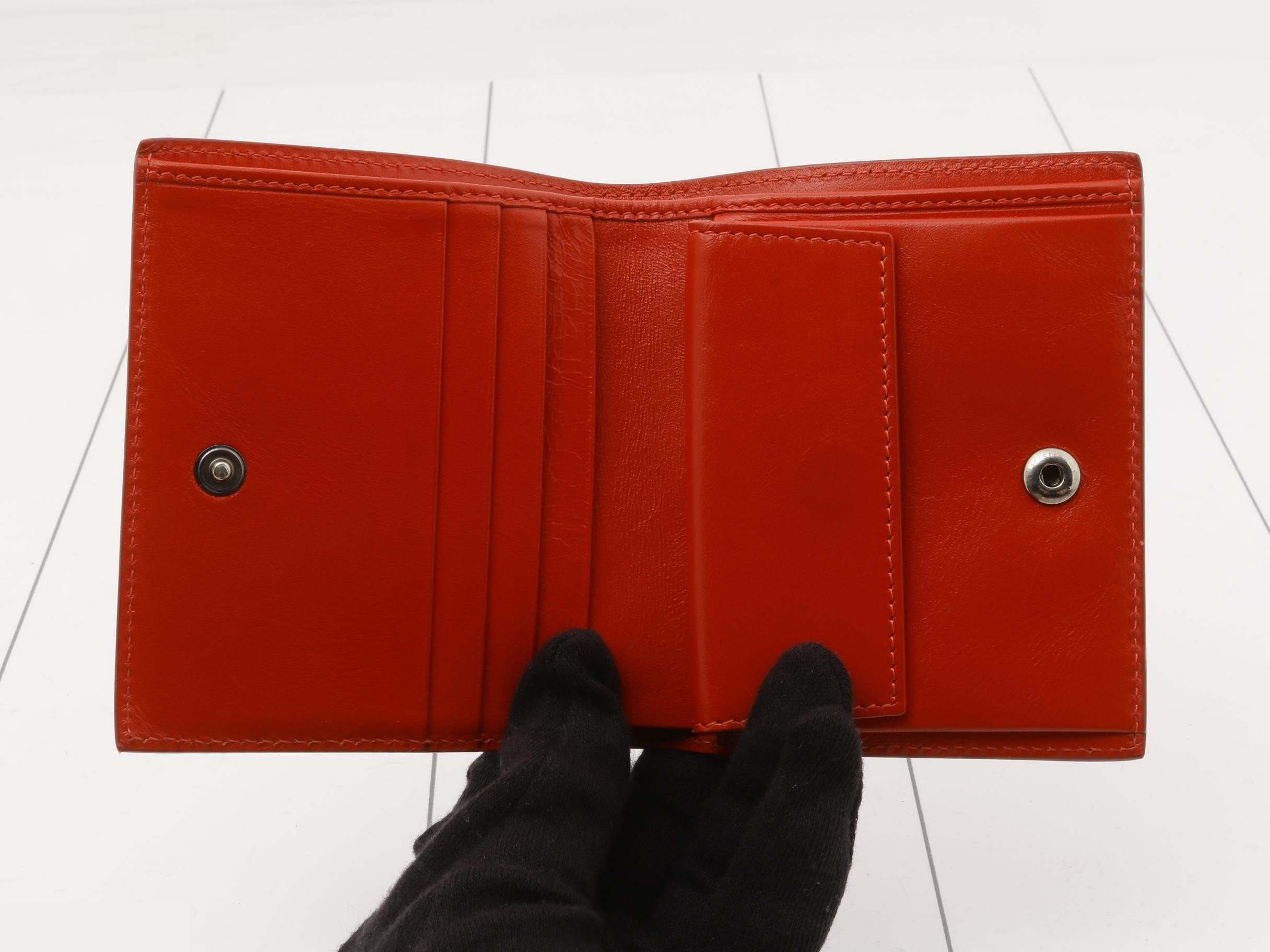 Other lines: Bags and Wallets — view 4