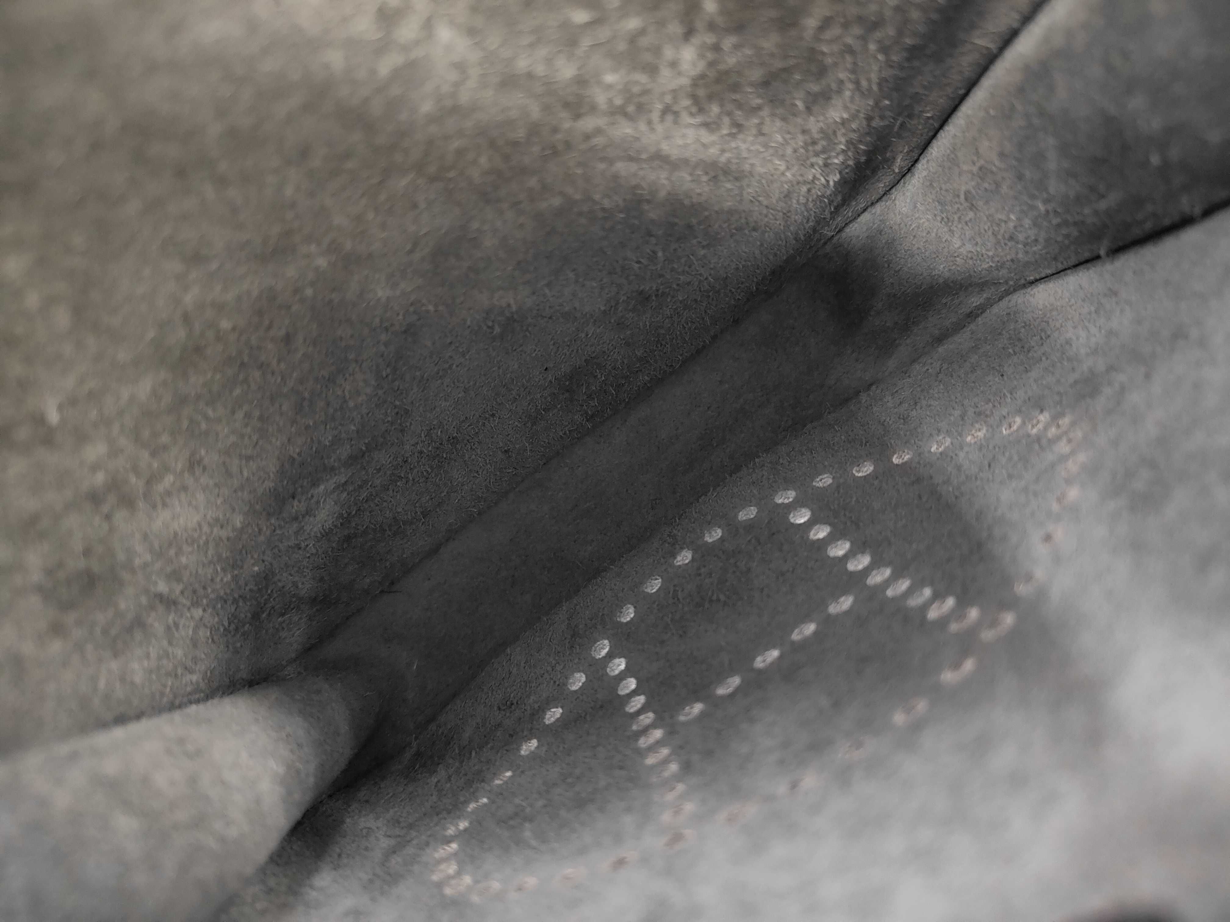 Evelyne Grey B Shoulder Bag — view 8