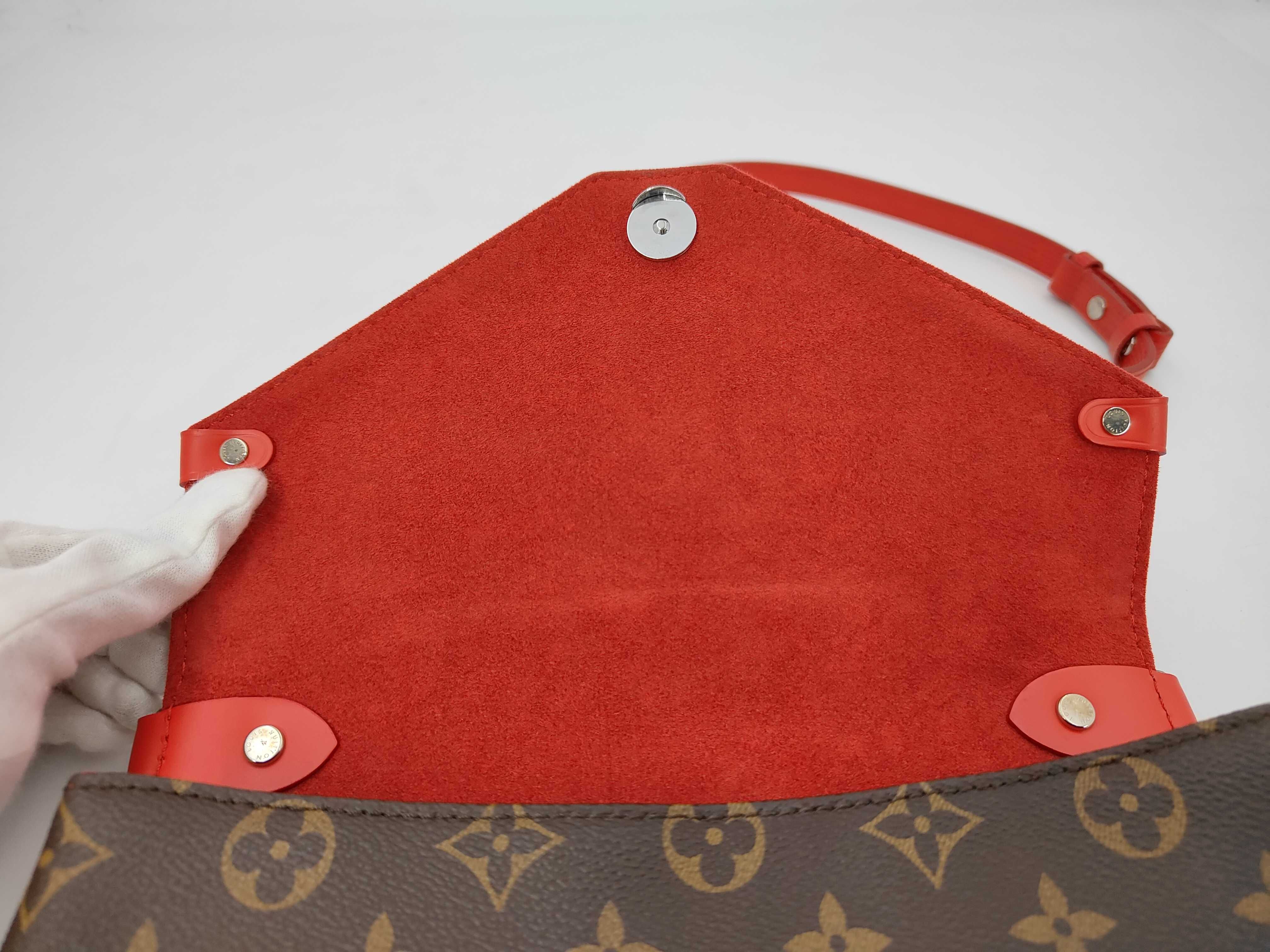 LV Monogram Epi M44031 Saint Michel RFID Shoulder Bag — view 8