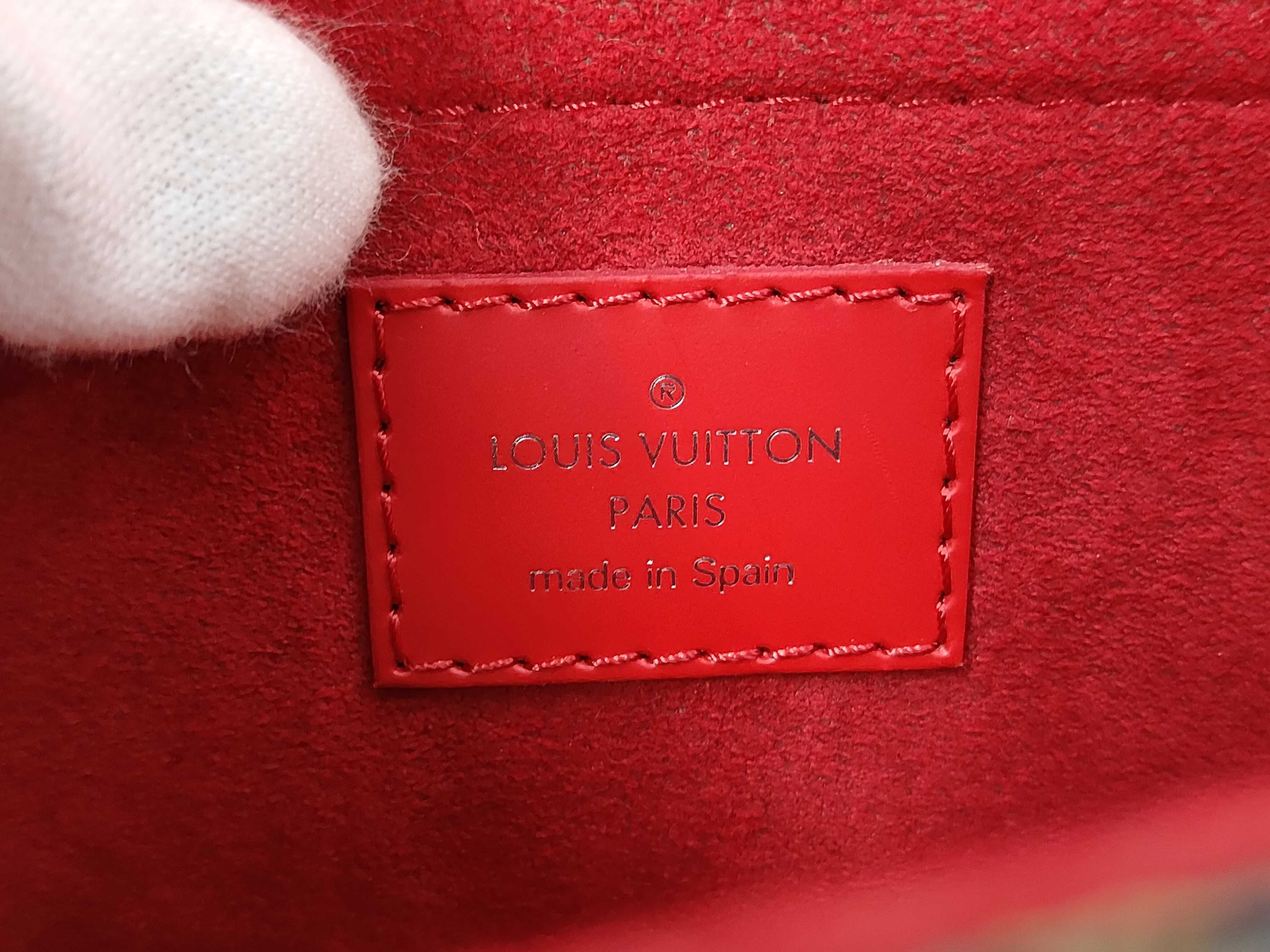 LV Monogram Epi M44031 Saint Michel RFID Shoulder Bag — view 10