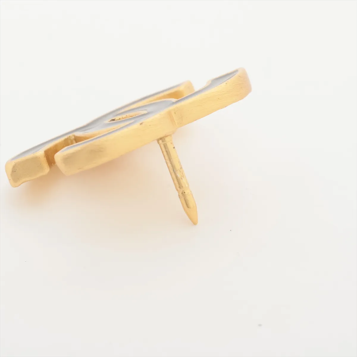 Coco Mark 02A Pin Brooch GP Gold x Black. — view 3