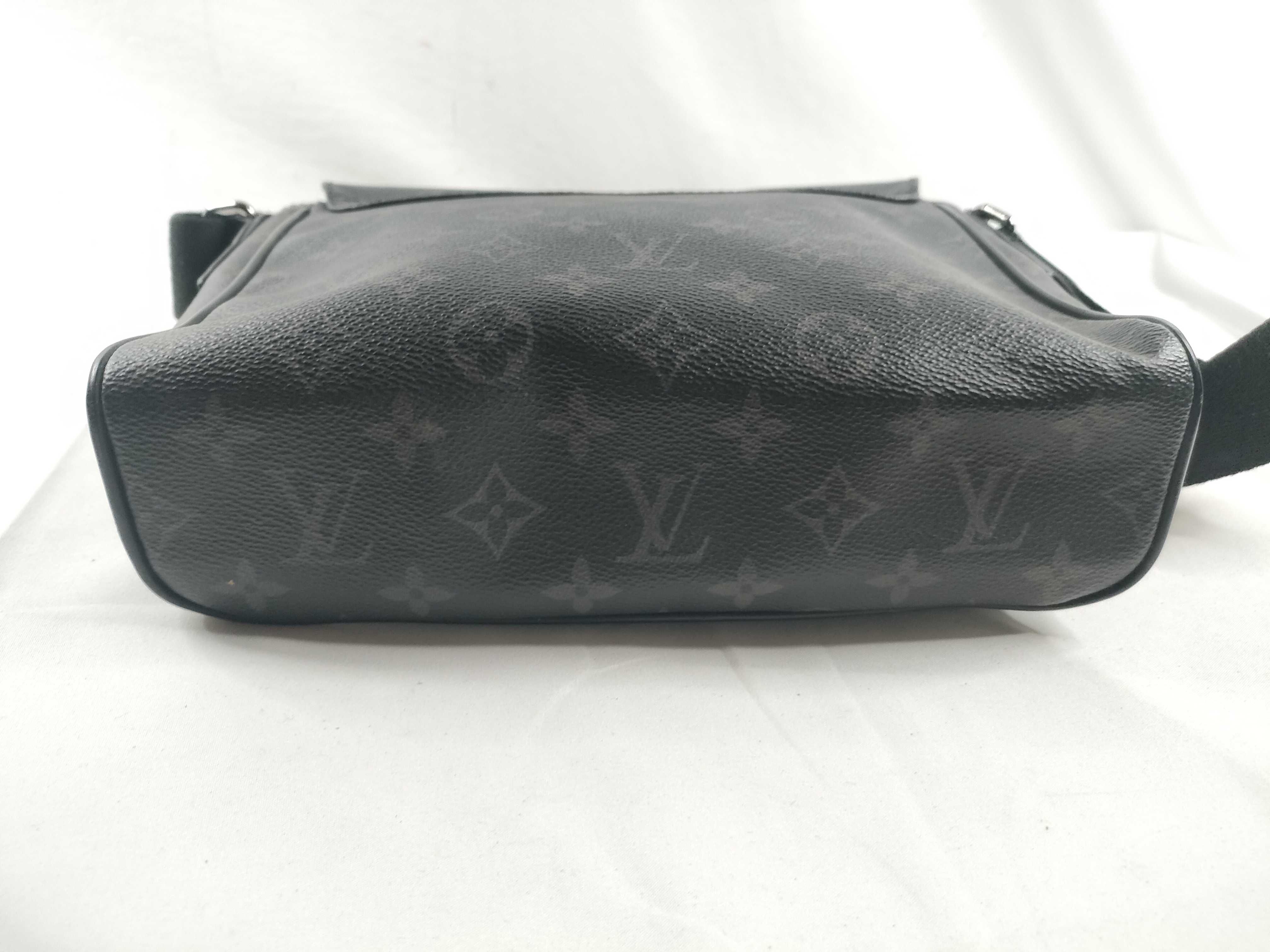 ID- Monogram Eclipse District PM #M45272 Shoulder Bag — view 4